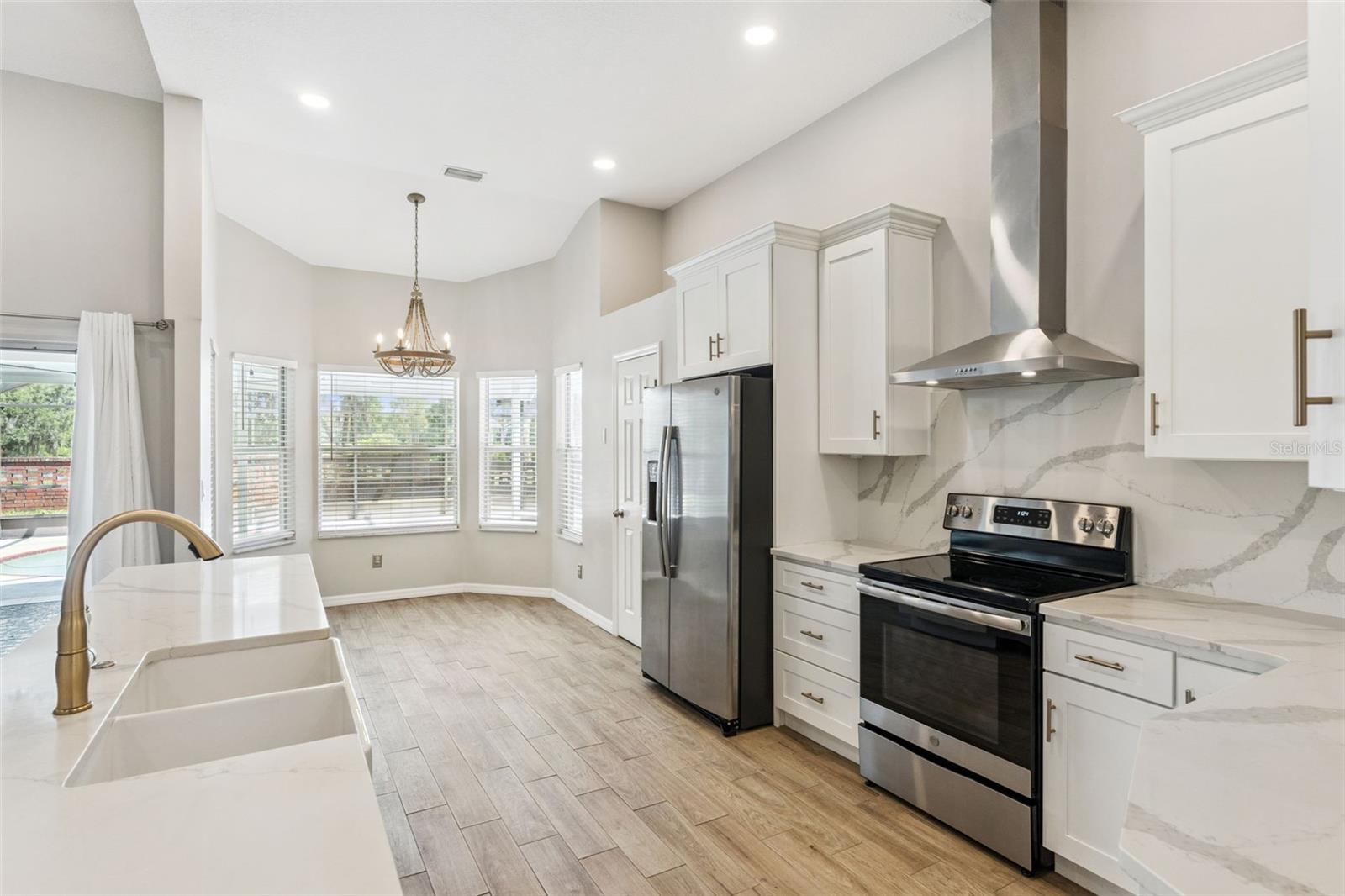 908 SLOEWOOD COURT