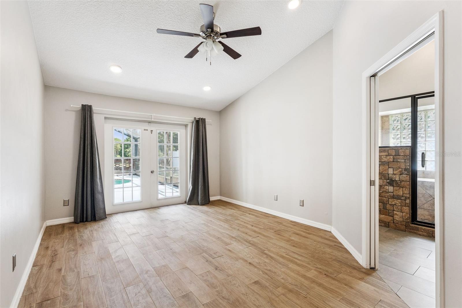 SILVER LAKES WEST AT THE CROSSINGS UNIT 1 - Residential