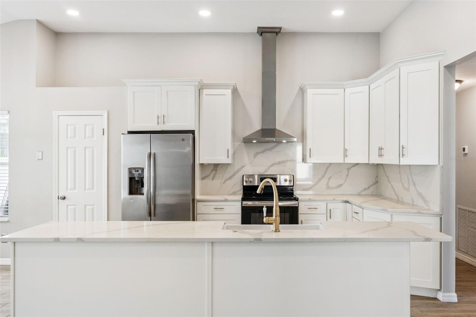 SILVER LAKES WEST AT THE CROSSINGS UNIT 1 - Residential