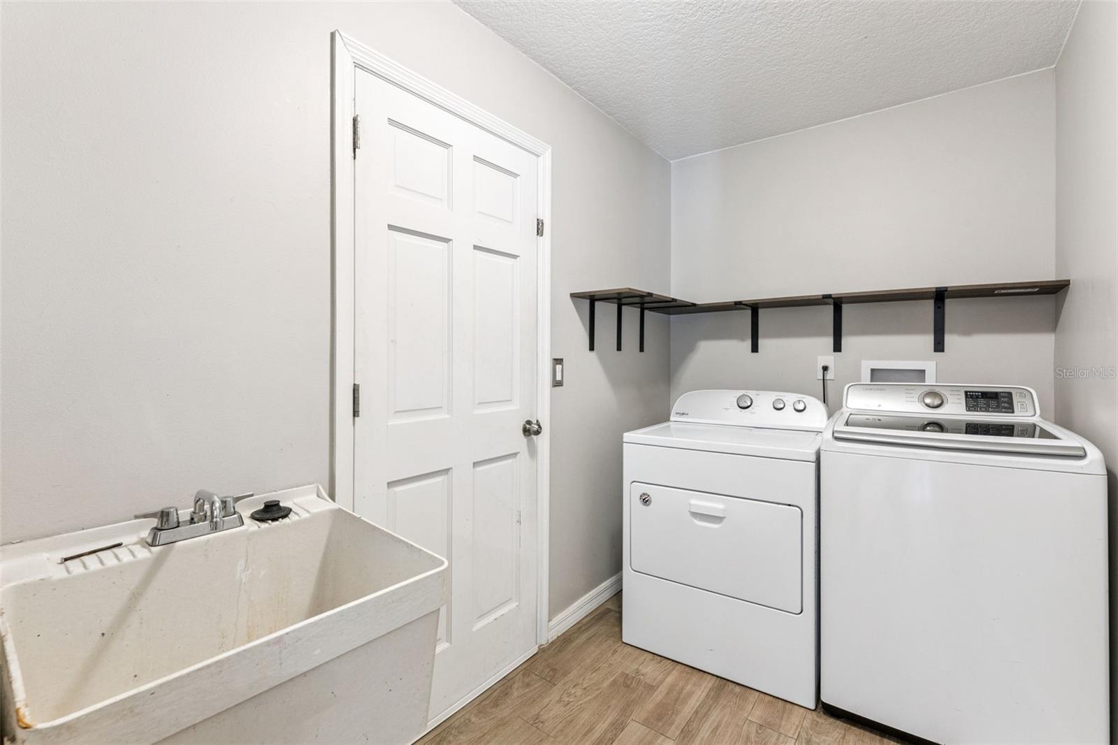 SILVER LAKES WEST AT THE CROSSINGS UNIT 1 - Residential
