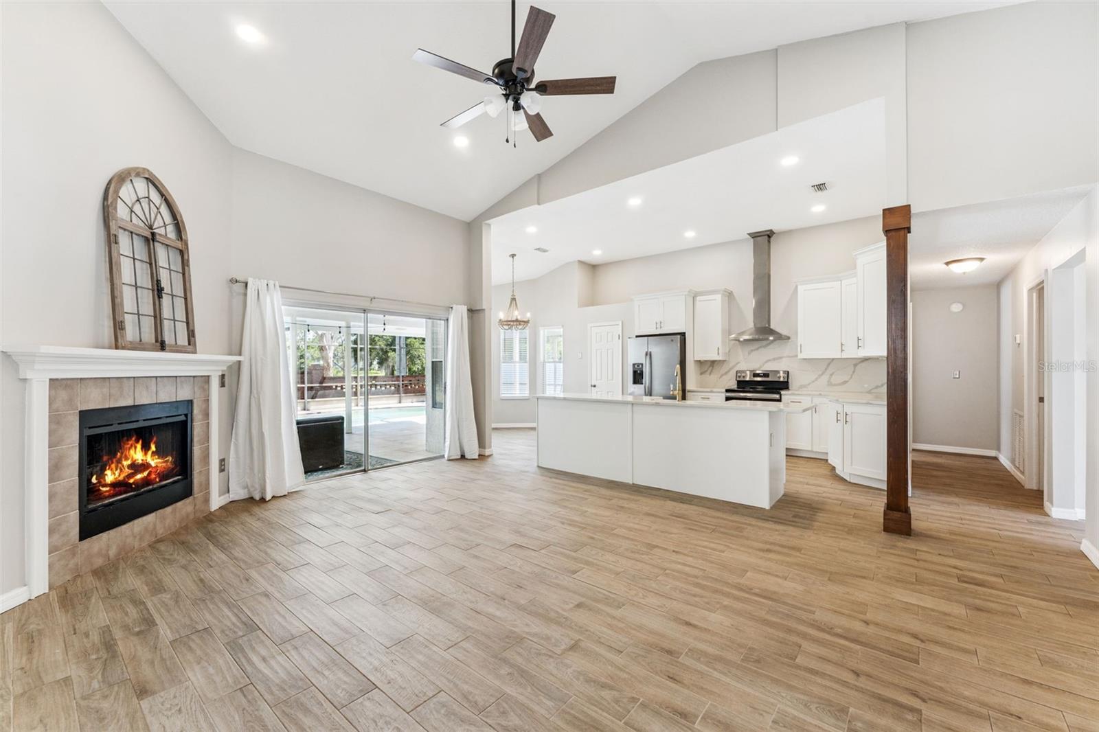 908 SLOEWOOD COURT