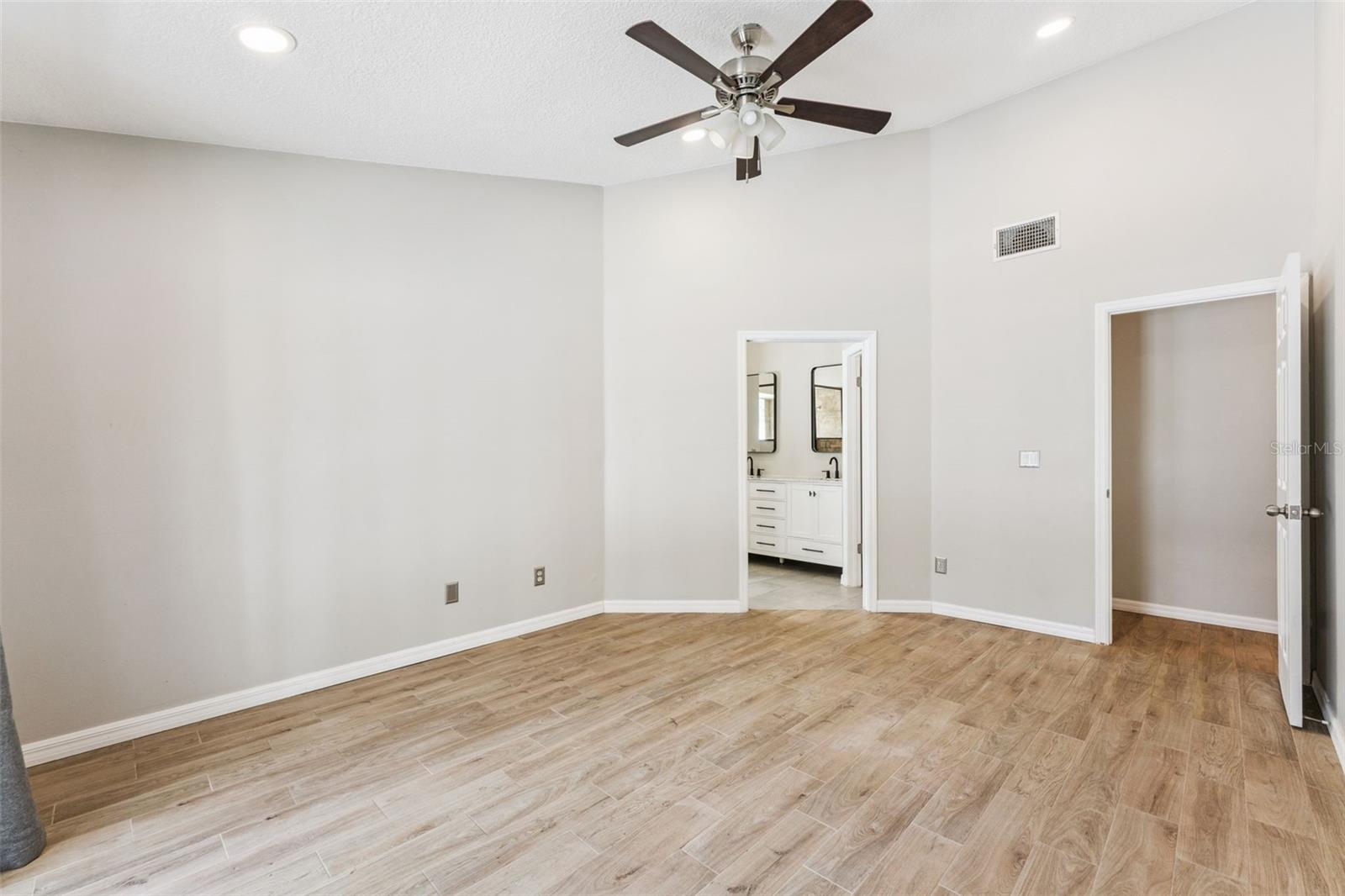 SILVER LAKES WEST AT THE CROSSINGS UNIT 1 - Residential