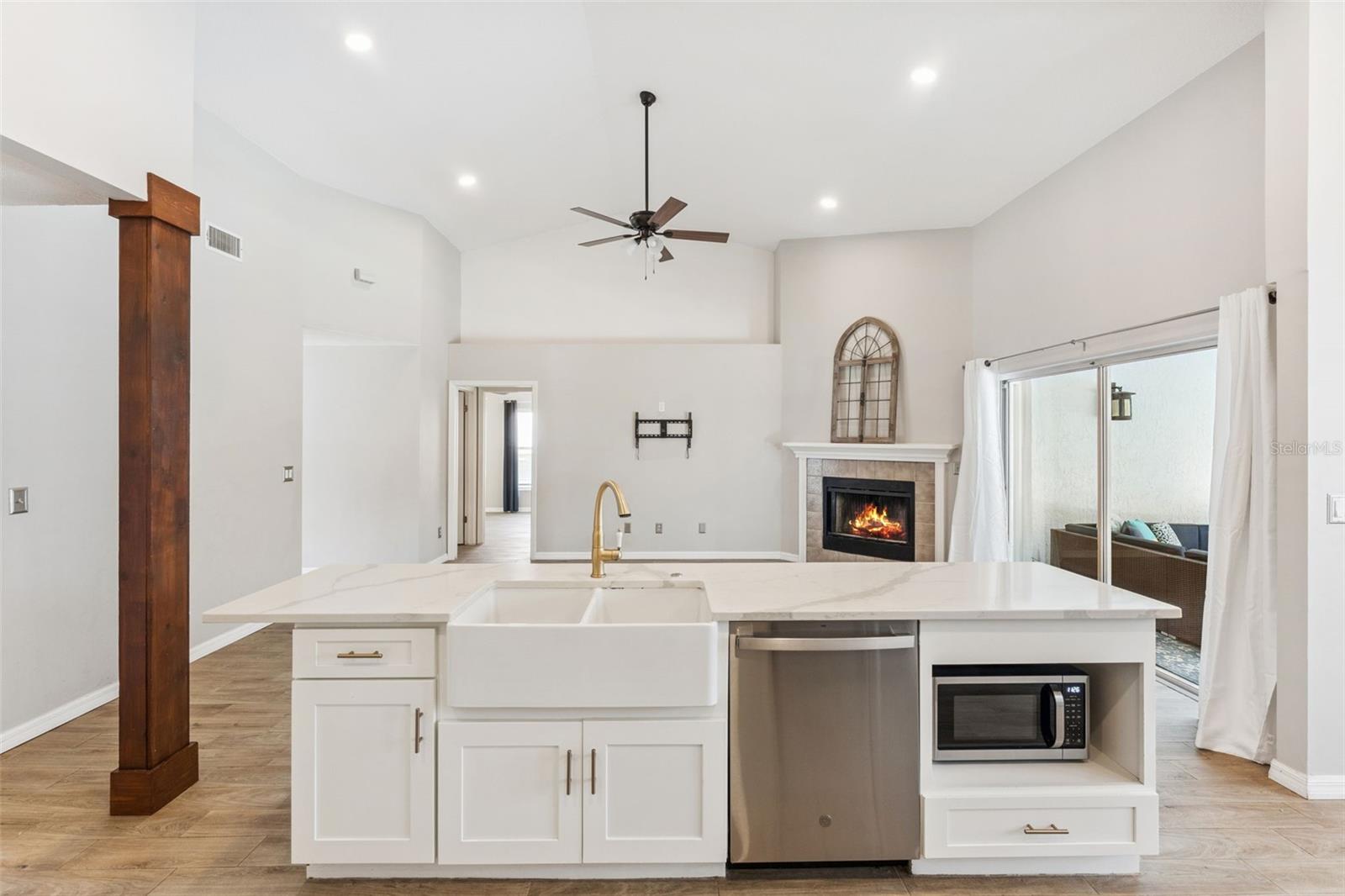 SILVER LAKES WEST AT THE CROSSINGS UNIT 1 - Residential