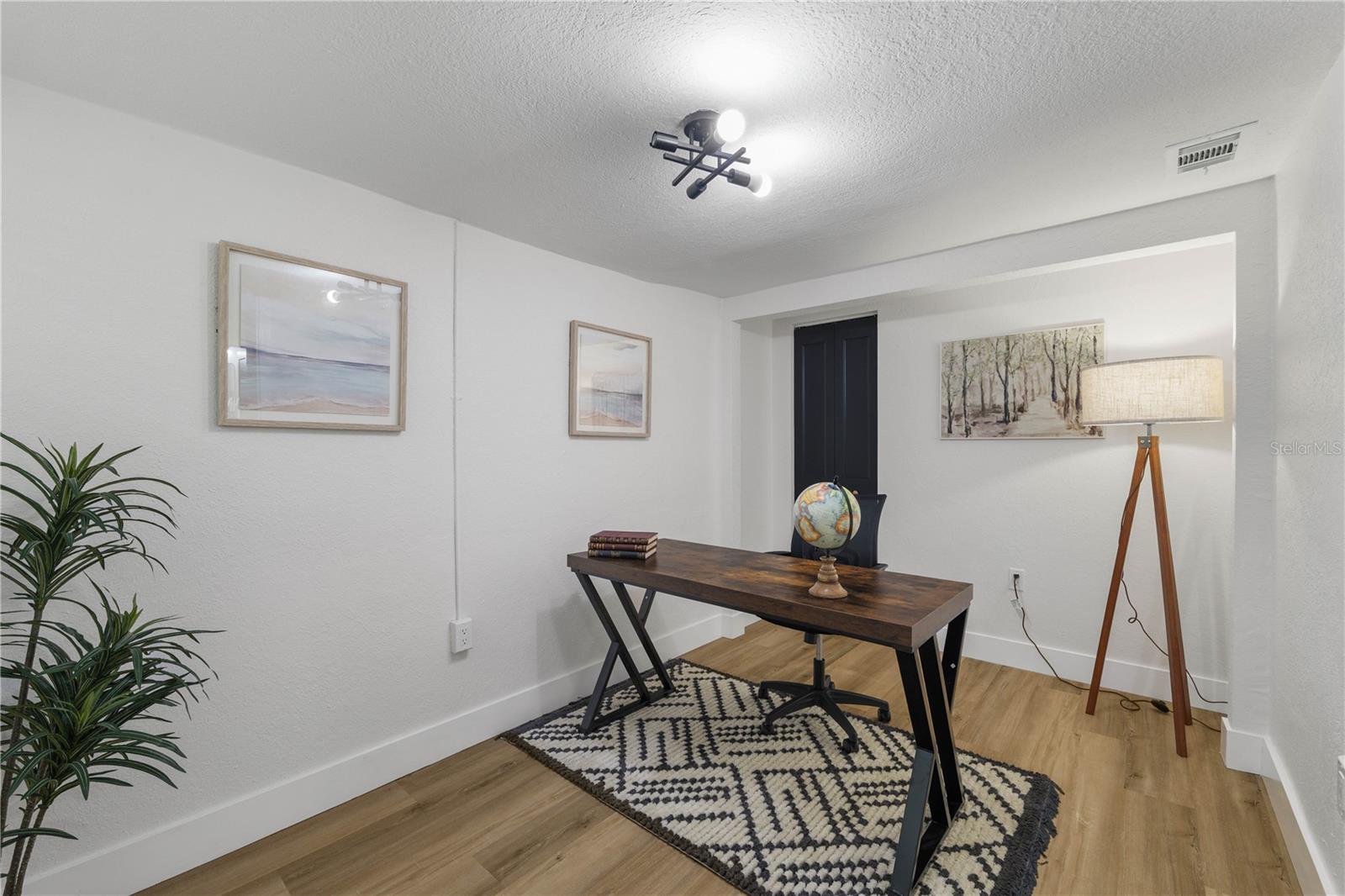 LAKESIDE 1ST ADD - Residential