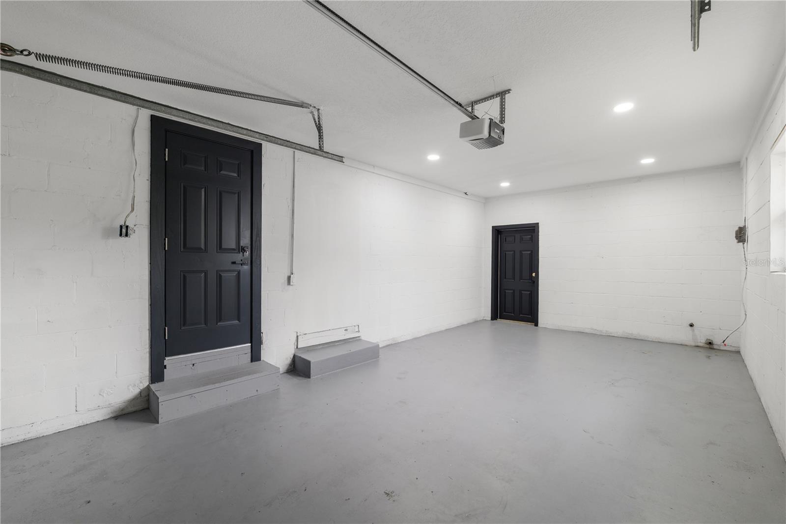 LAKESIDE 1ST ADD - Residential