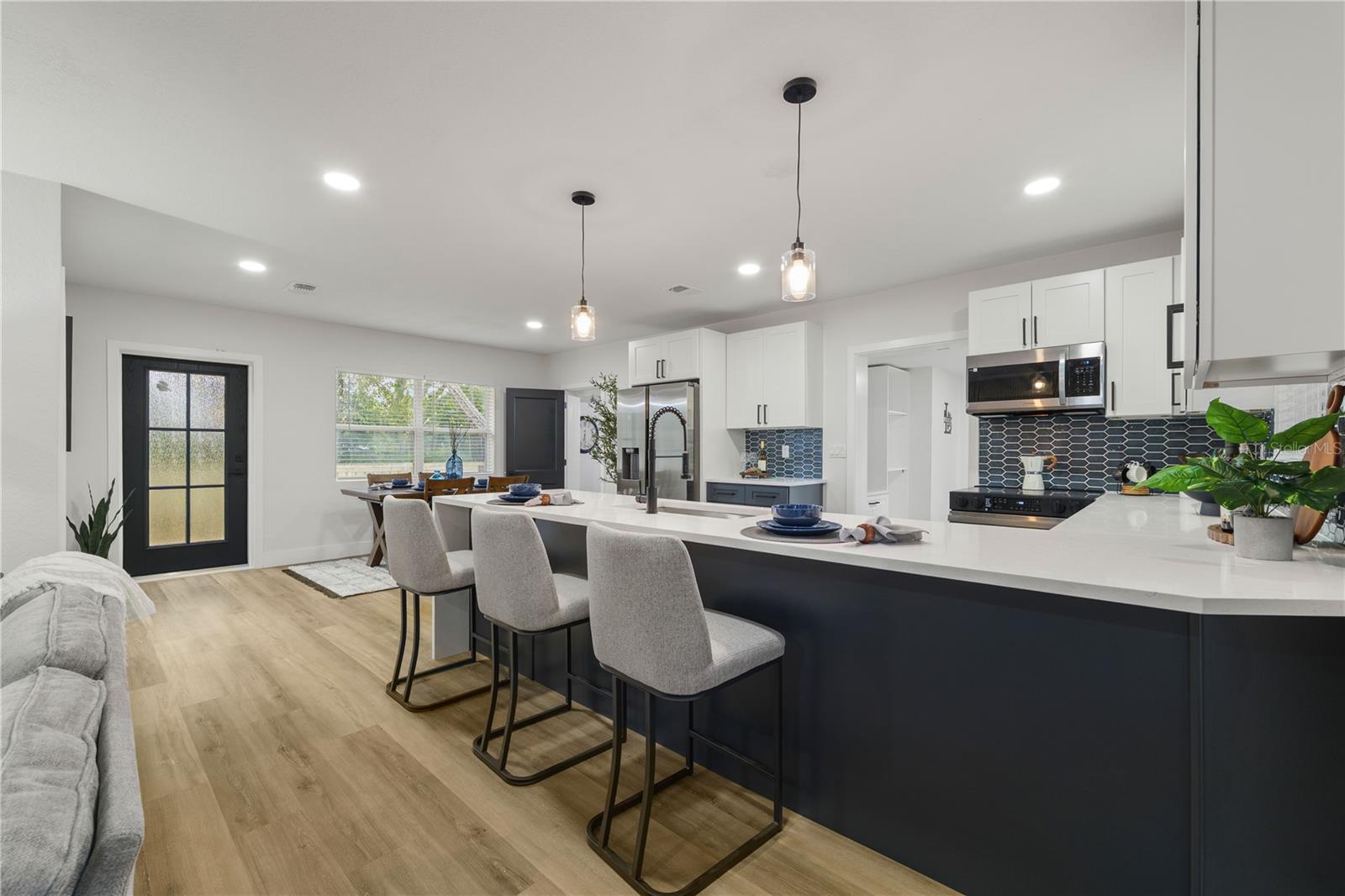 LAKESIDE 1ST ADD - Residential