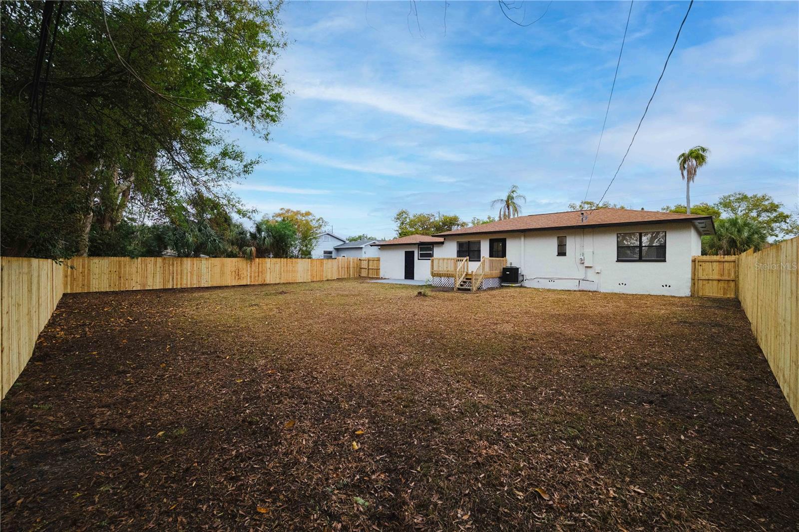 LAKESIDE 1ST ADD - Residential