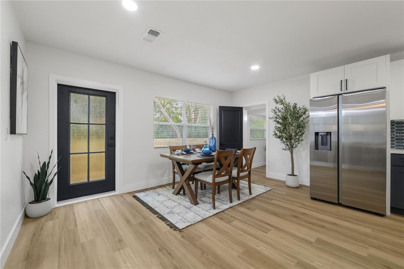 LAKESIDE 1ST ADD - Residential