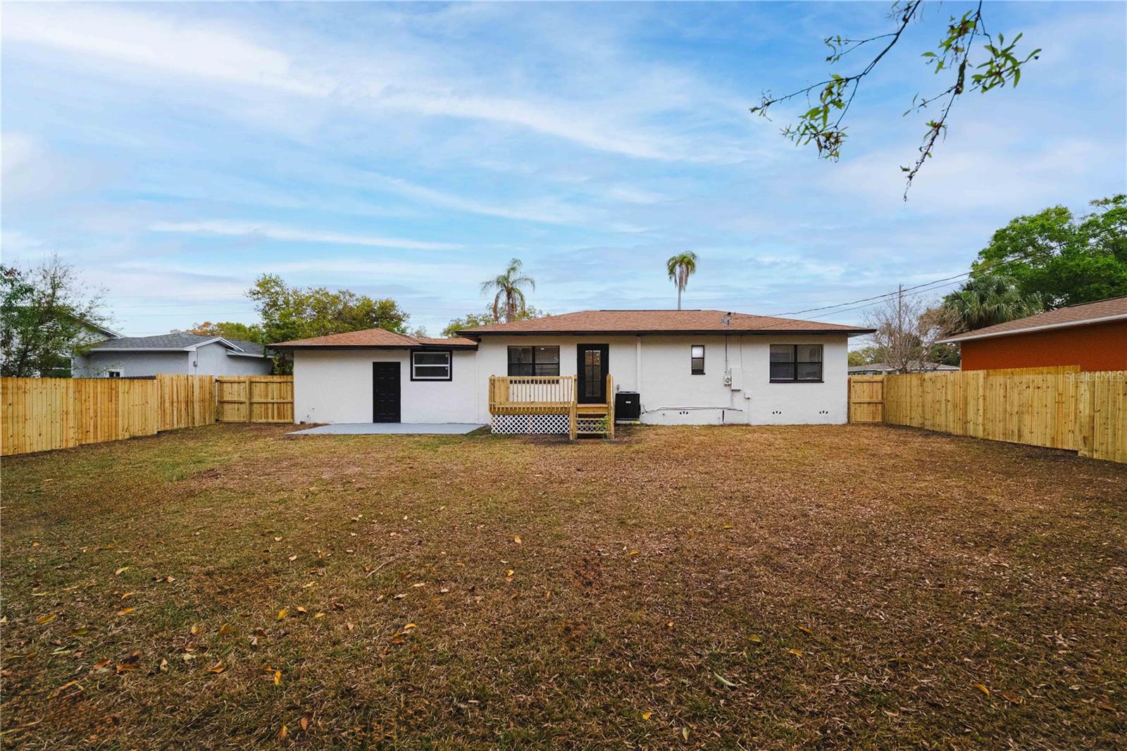 LAKESIDE 1ST ADD - Residential