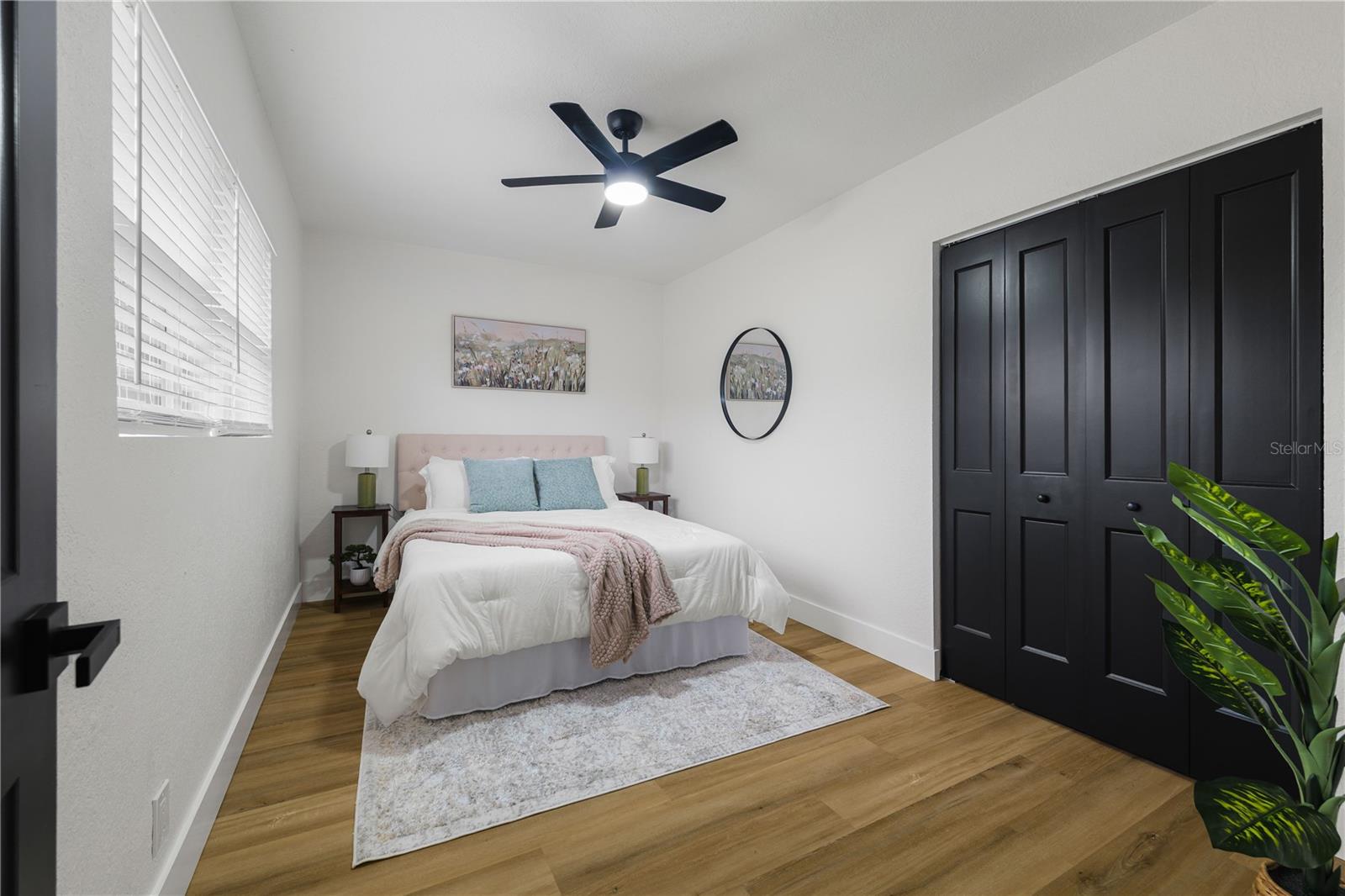 LAKESIDE 1ST ADD - Residential