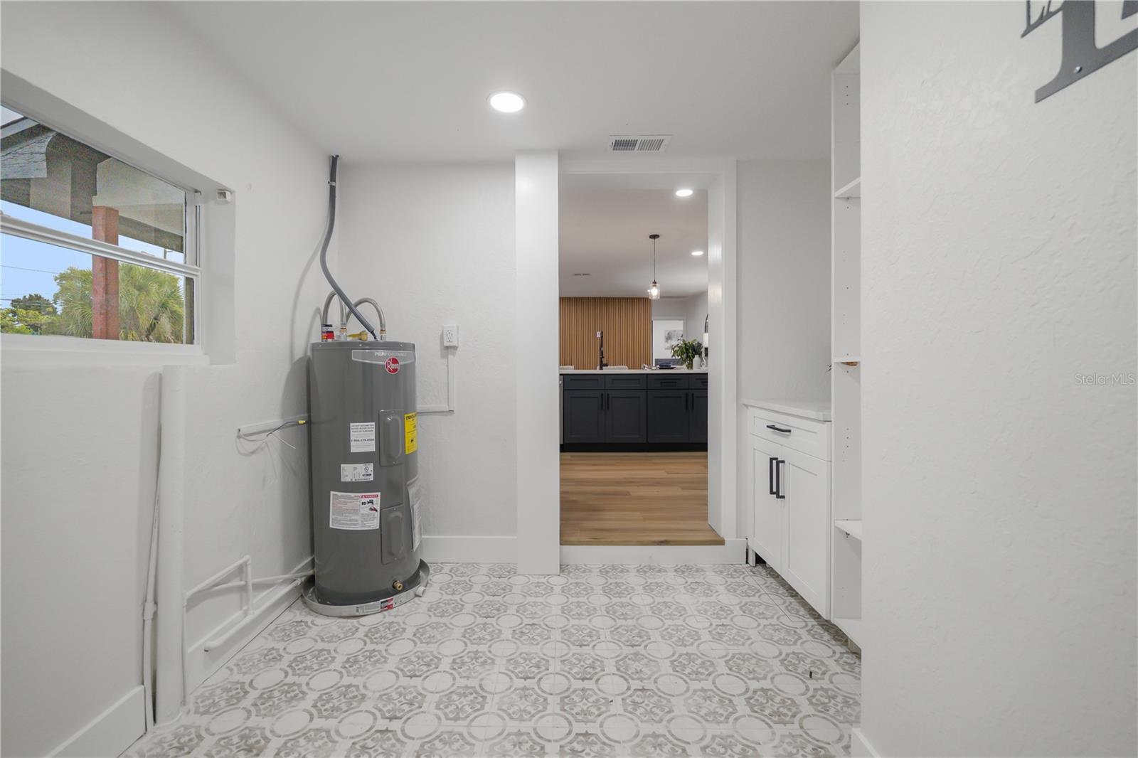 LAKESIDE 1ST ADD - Residential