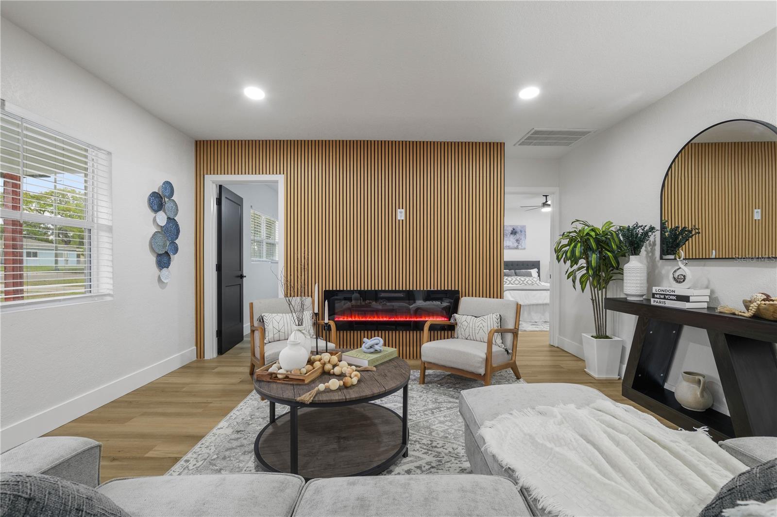 LAKESIDE 1ST ADD - Residential