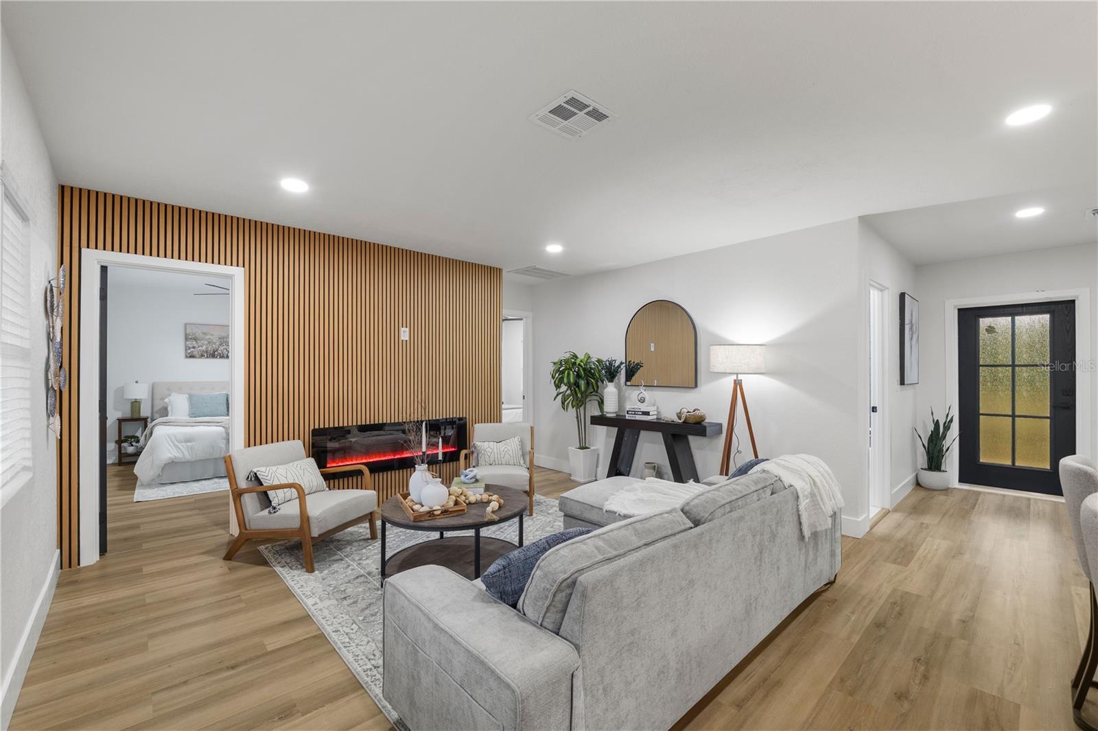 LAKESIDE 1ST ADD - Residential