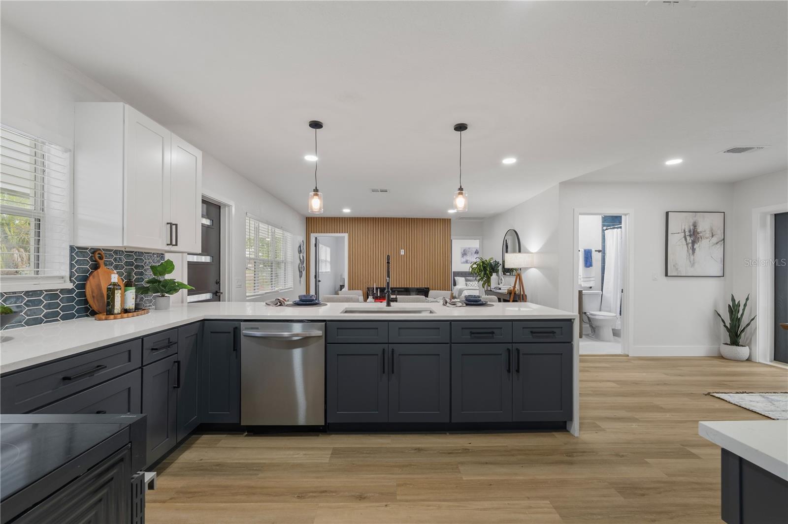 LAKESIDE 1ST ADD - Residential