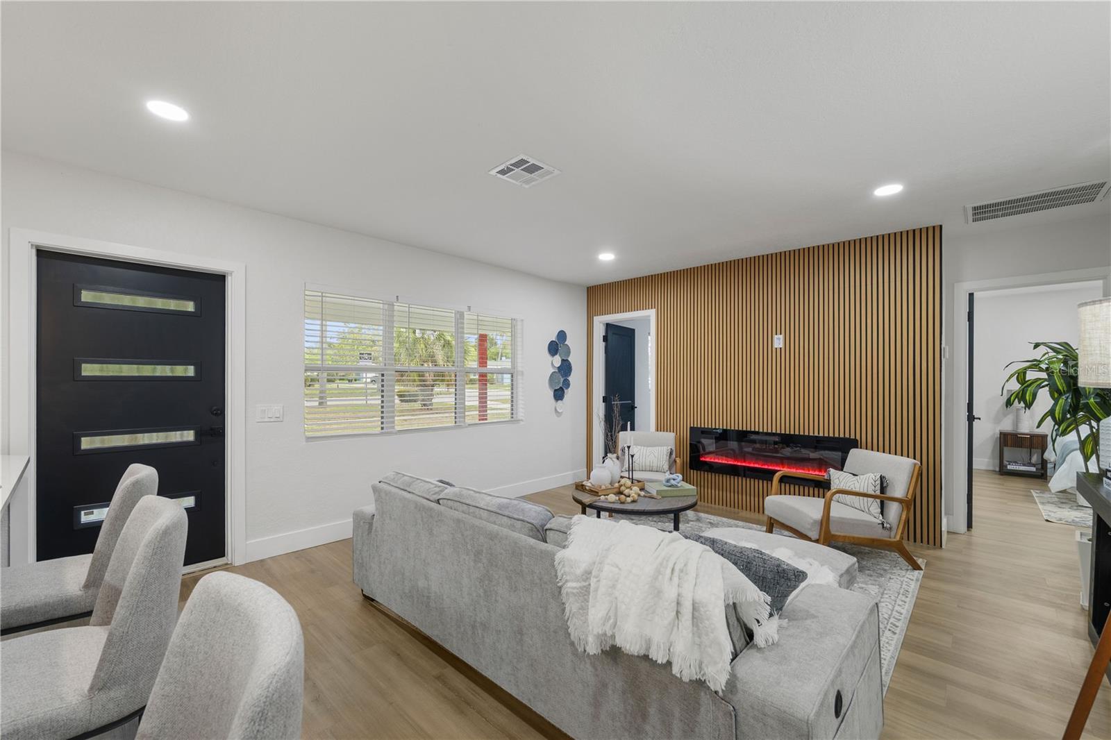 LAKESIDE 1ST ADD - Residential