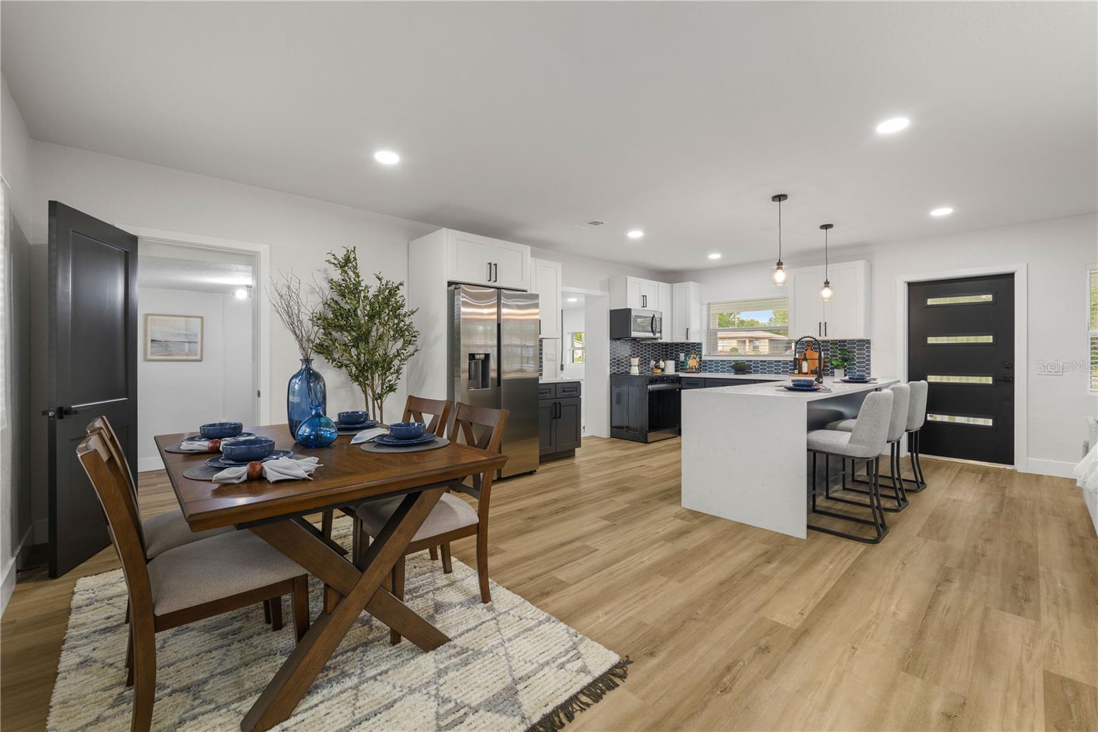 LAKESIDE 1ST ADD - Residential