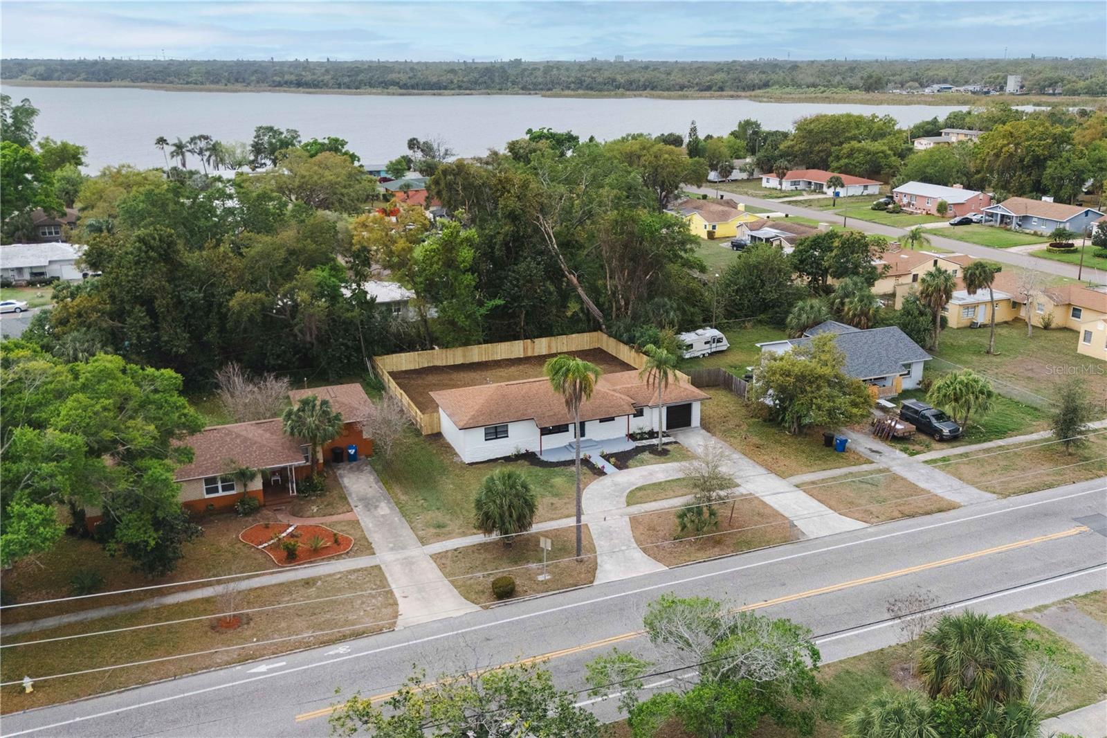 LAKESIDE 1ST ADD - Residential