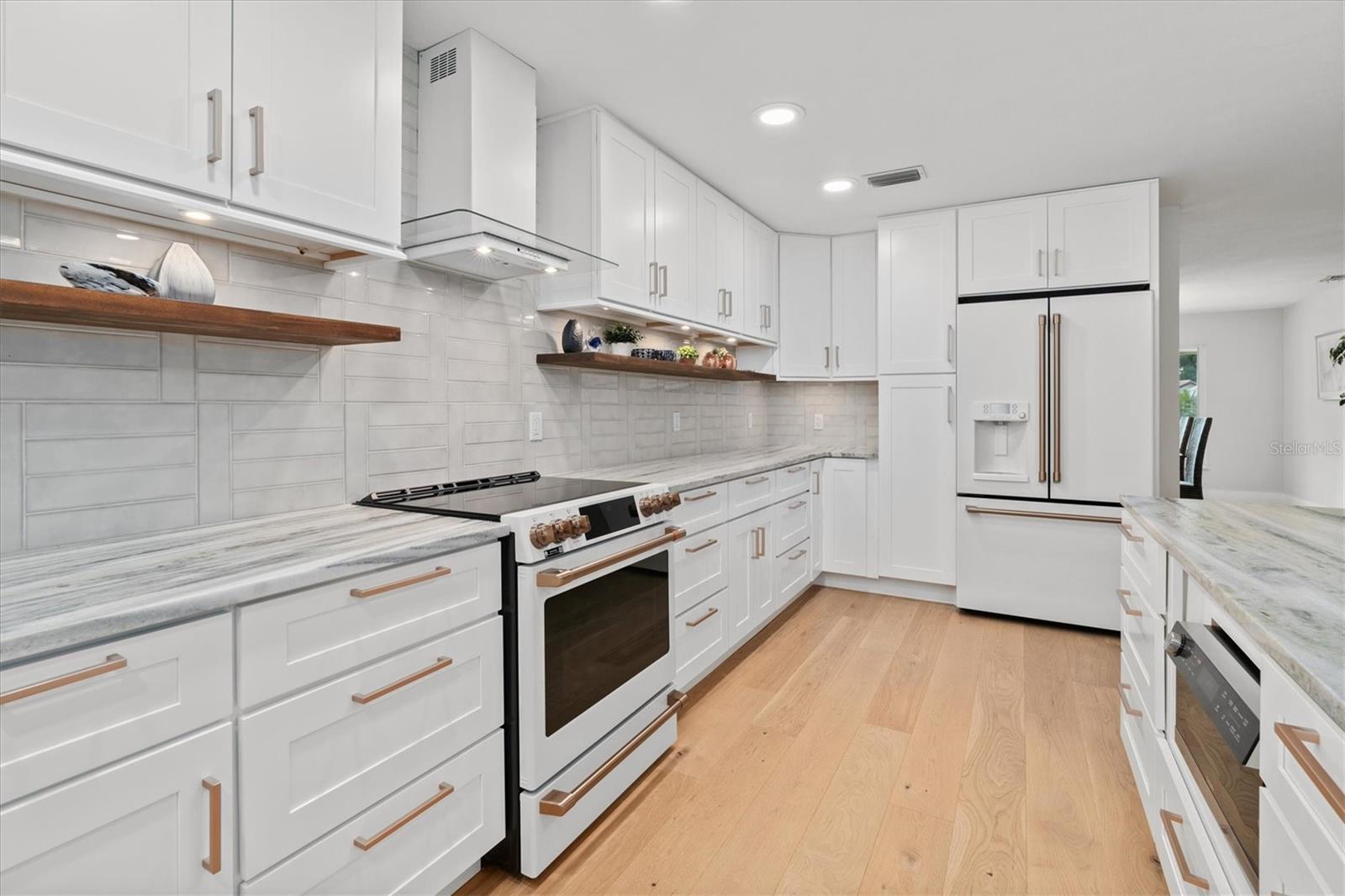 BAYWAY ISLES - Residential