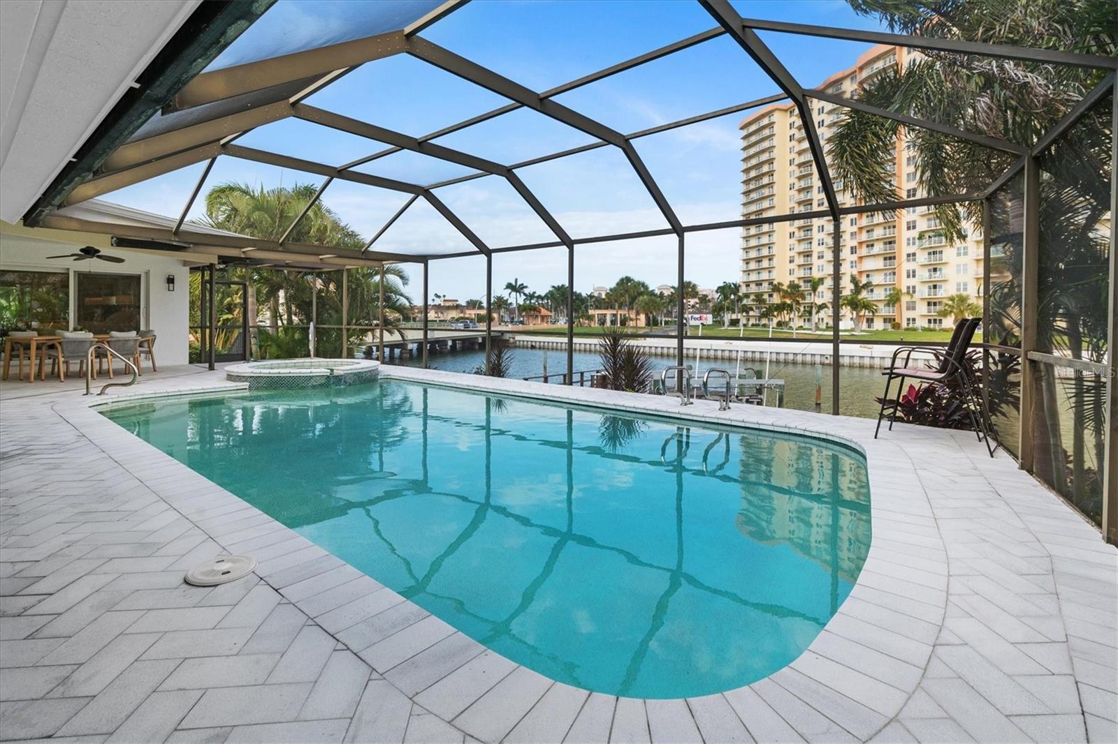 BAYWAY ISLES - Residential