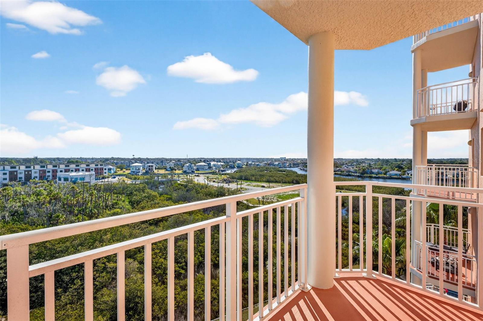 SEAVIEW PLACE - Residential