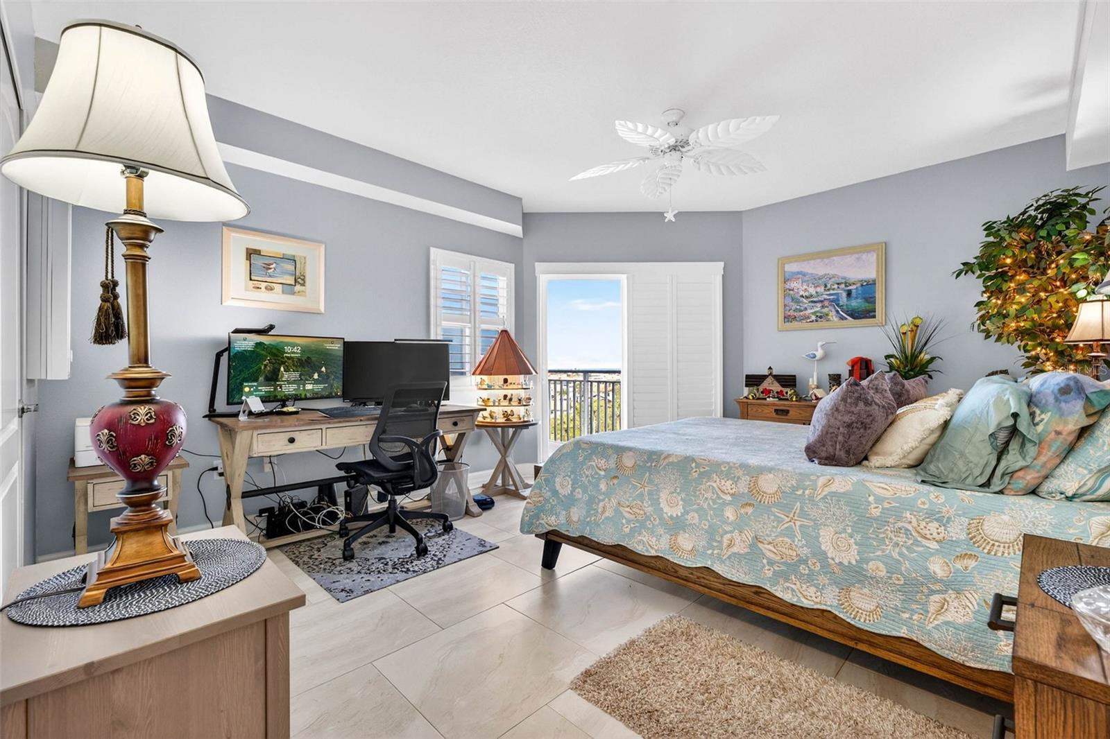 SEAVIEW PLACE - Residential