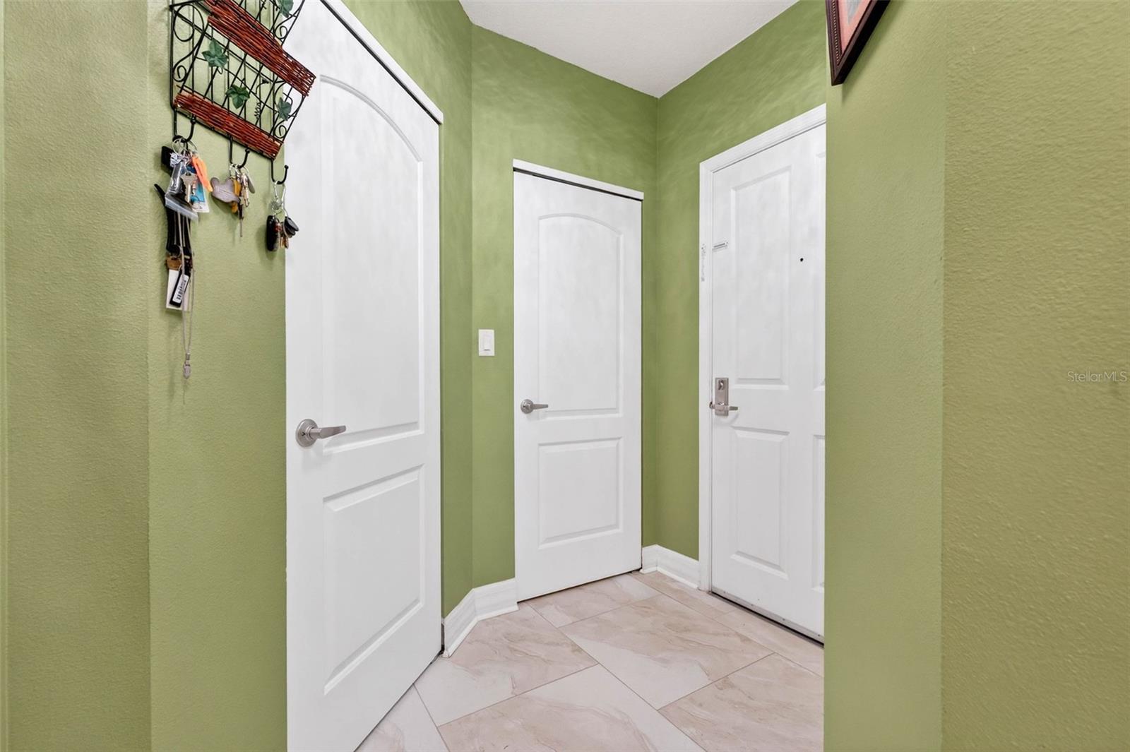 SEAVIEW PLACE - Residential