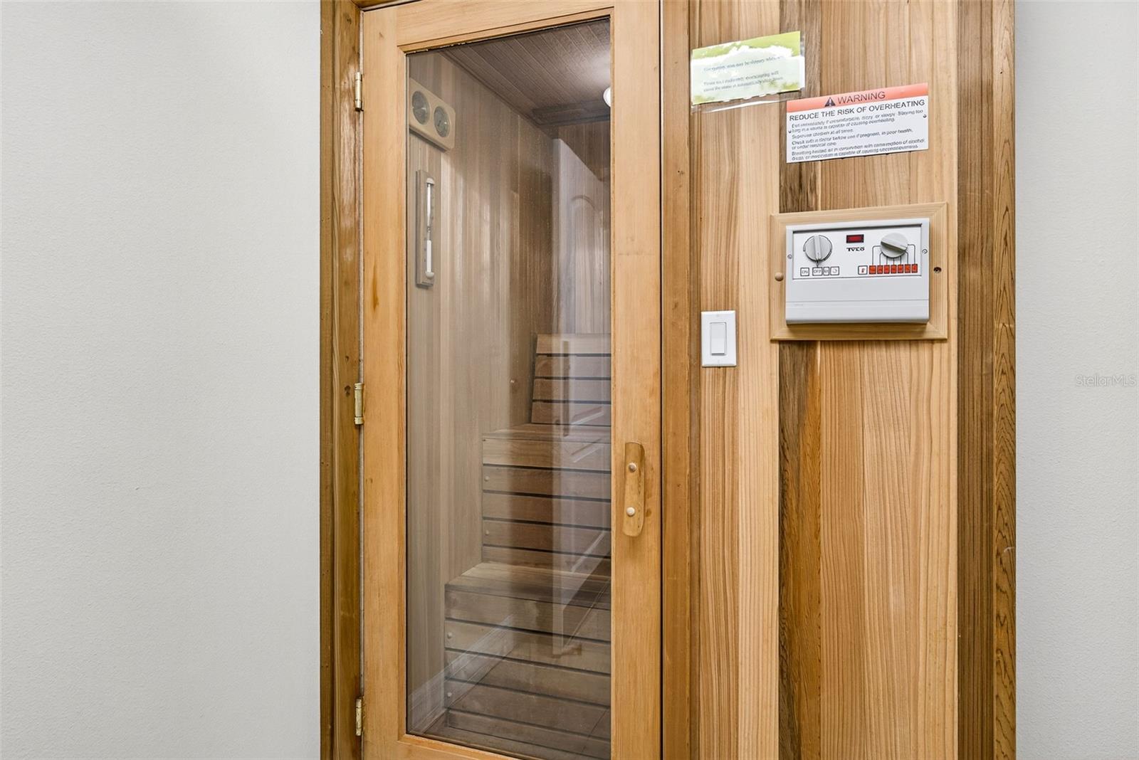 SEAVIEW PLACE - Residential