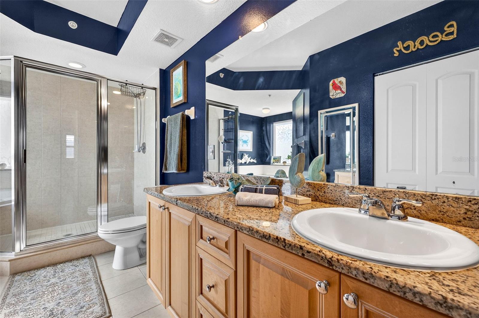 SEAVIEW PLACE - Residential