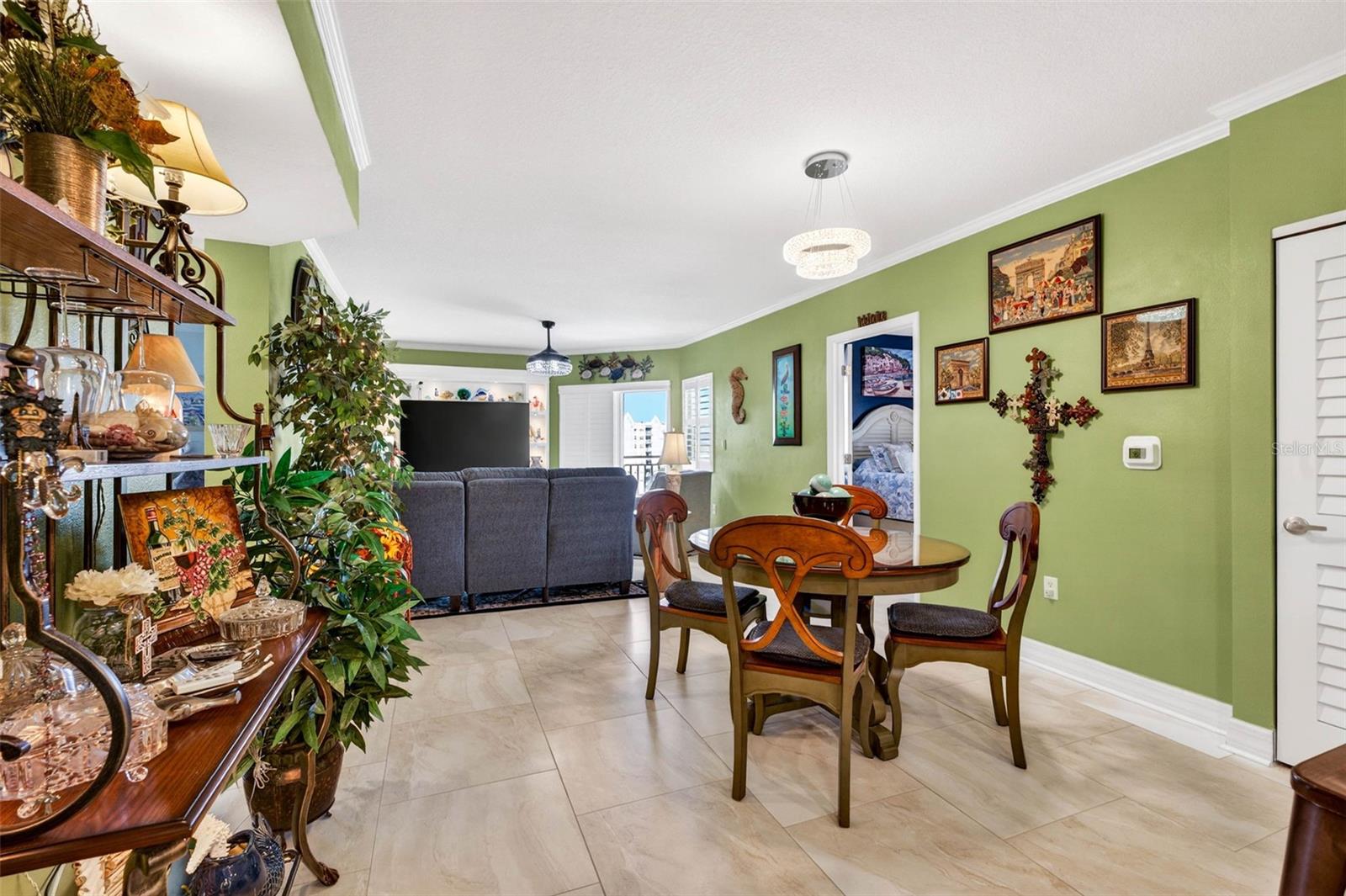 SEAVIEW PLACE - Residential