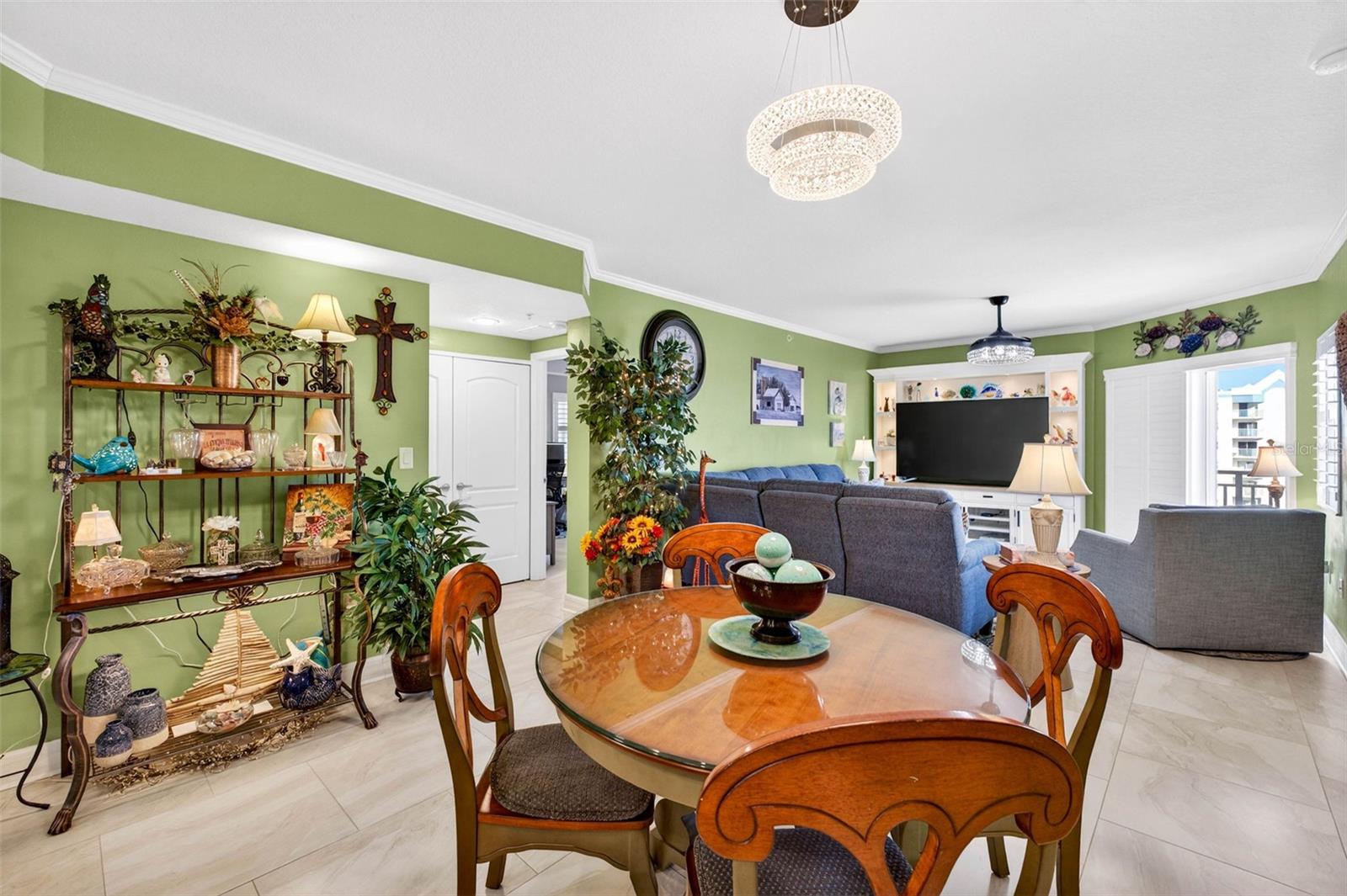 SEAVIEW PLACE - Residential