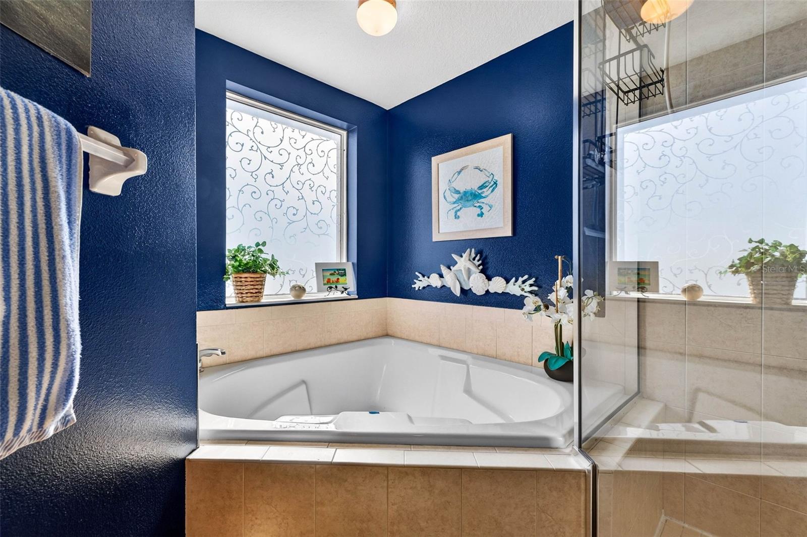 SEAVIEW PLACE - Residential