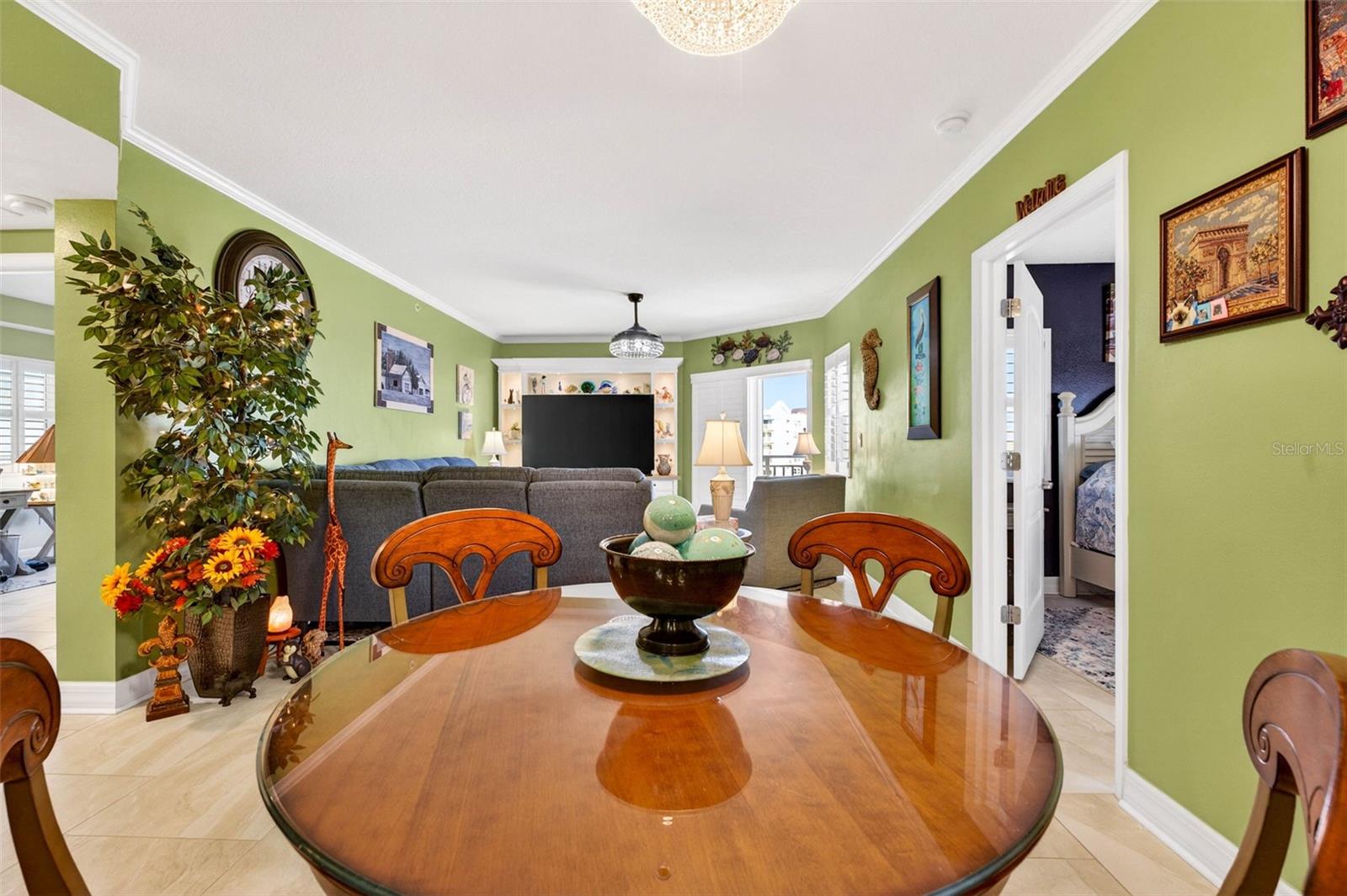 SEAVIEW PLACE - Residential