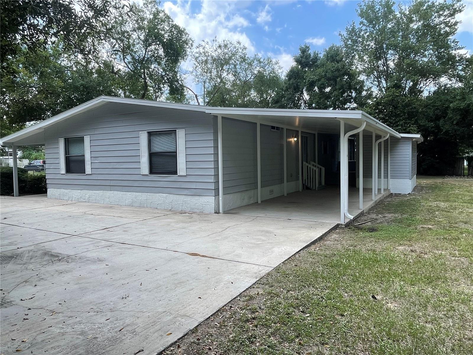 Photo 2 of 36 of 14272 SE 59TH AVENUE mobile home