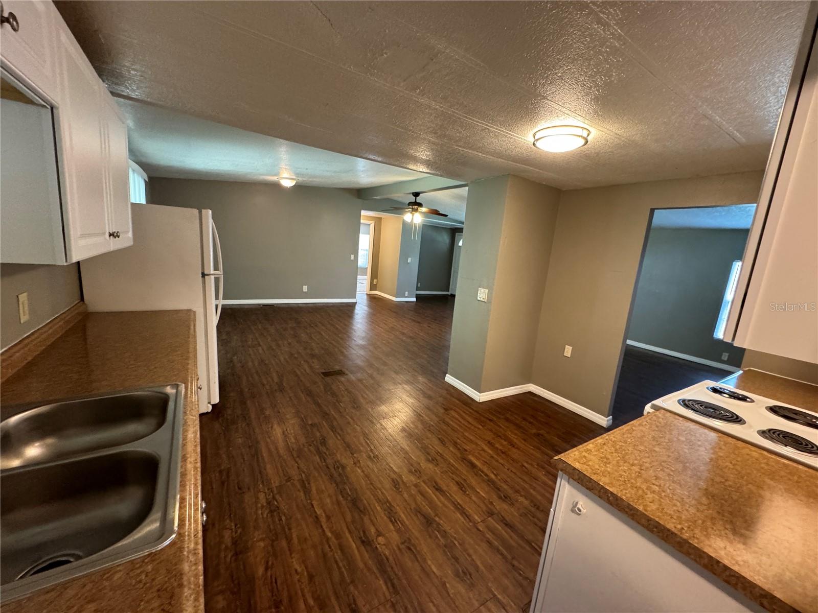 Photo 14 of 36 of 14272 SE 59TH AVENUE mobile home