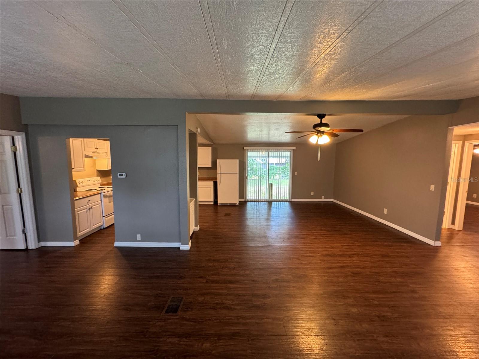 Photo 9 of 36 of 14272 SE 59TH AVENUE mobile home