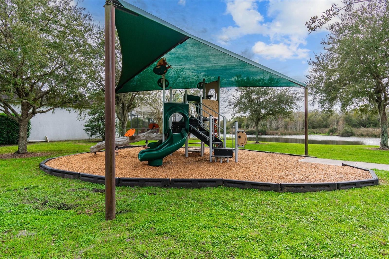 FISHHAWK RANCH WEST TWNHMS - Residential Lease