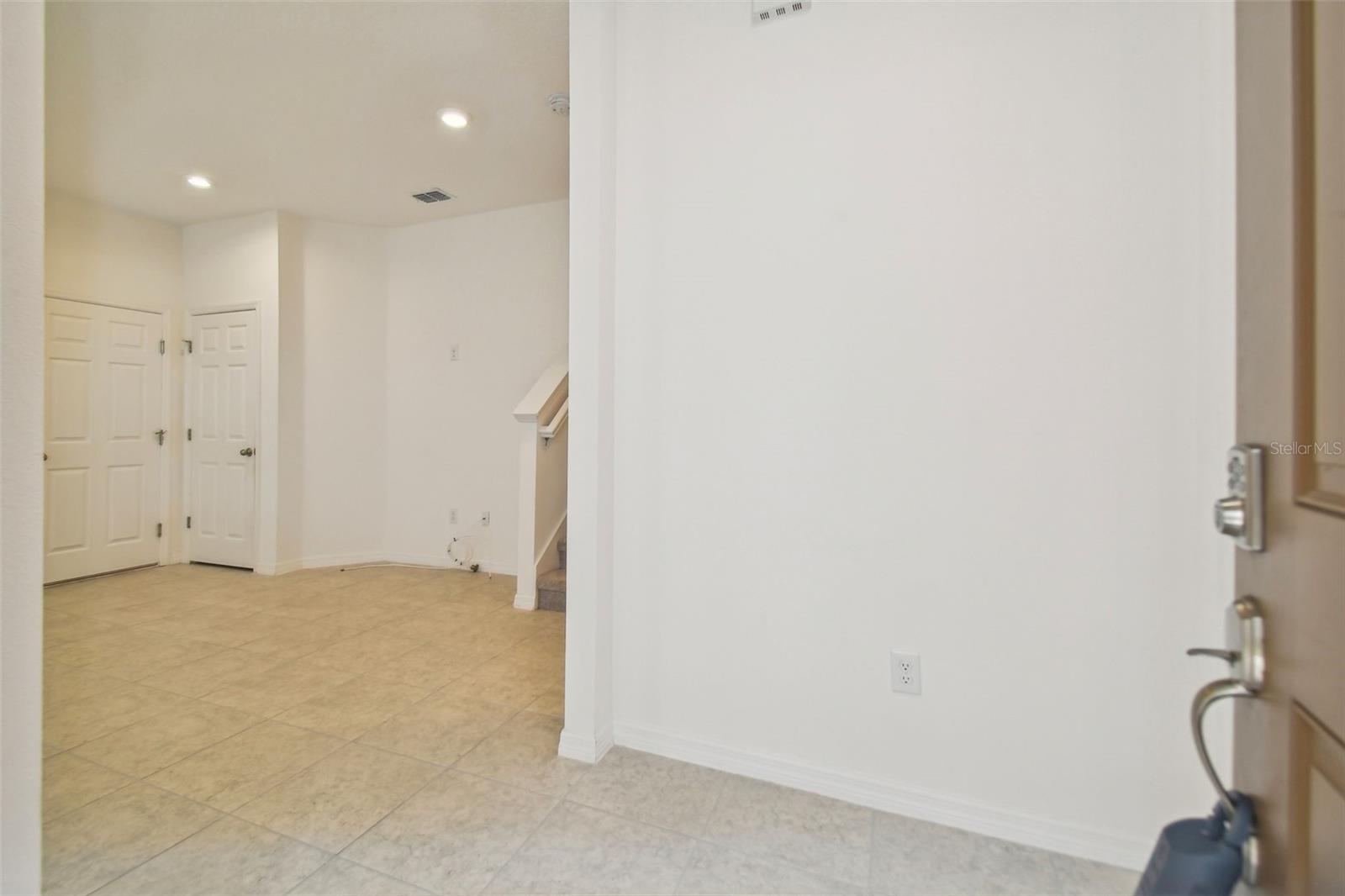 FISHHAWK RANCH WEST TWNHMS - Residential Lease