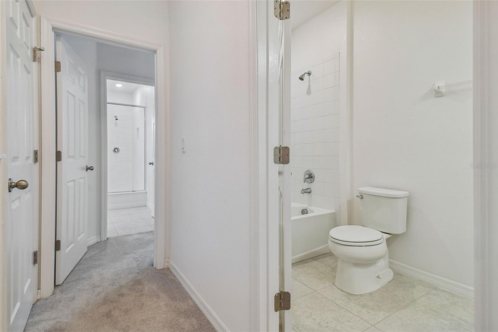 FISHHAWK RANCH WEST TWNHMS - Residential Lease