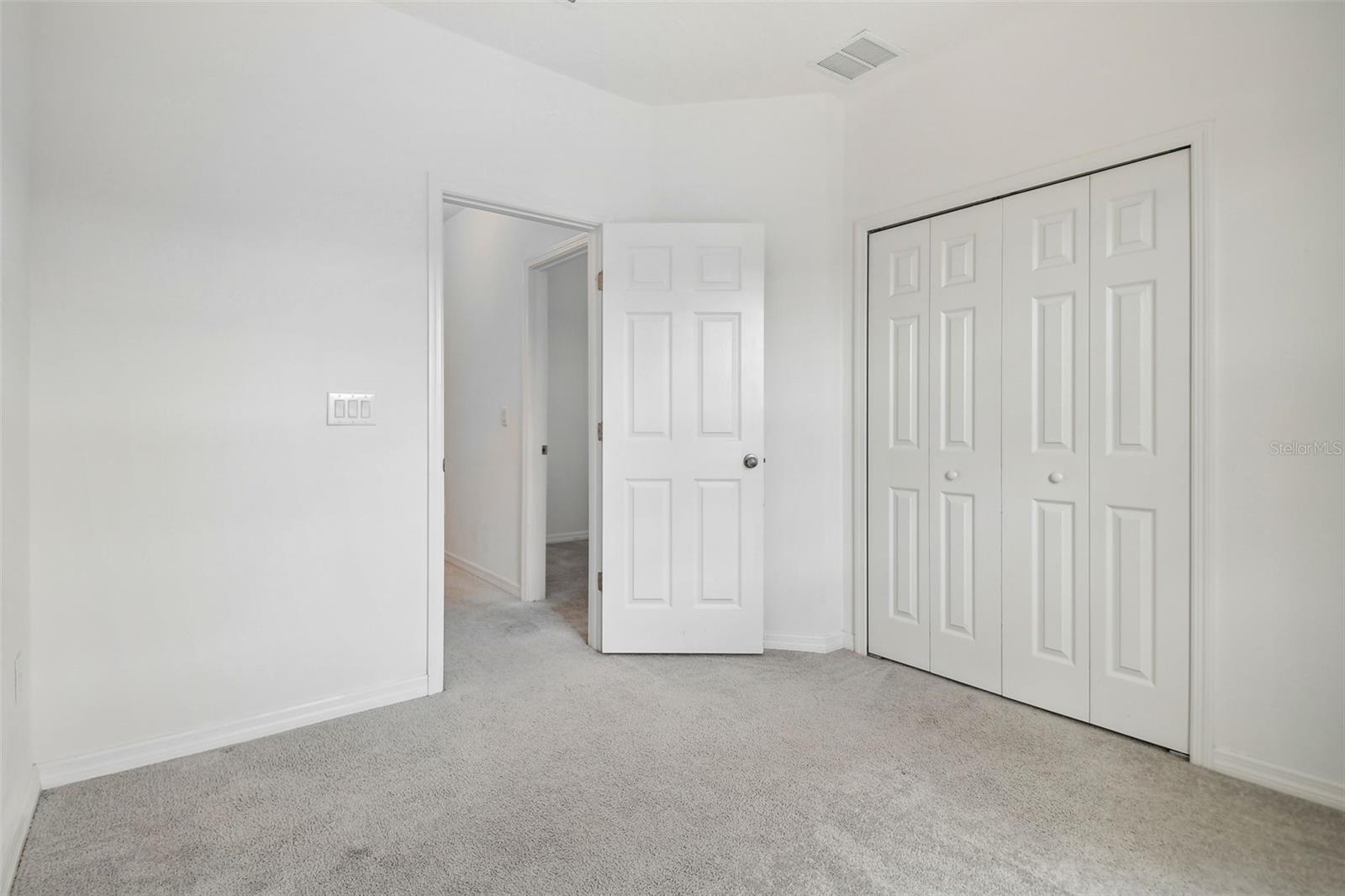 FISHHAWK RANCH WEST TWNHMS - Residential Lease