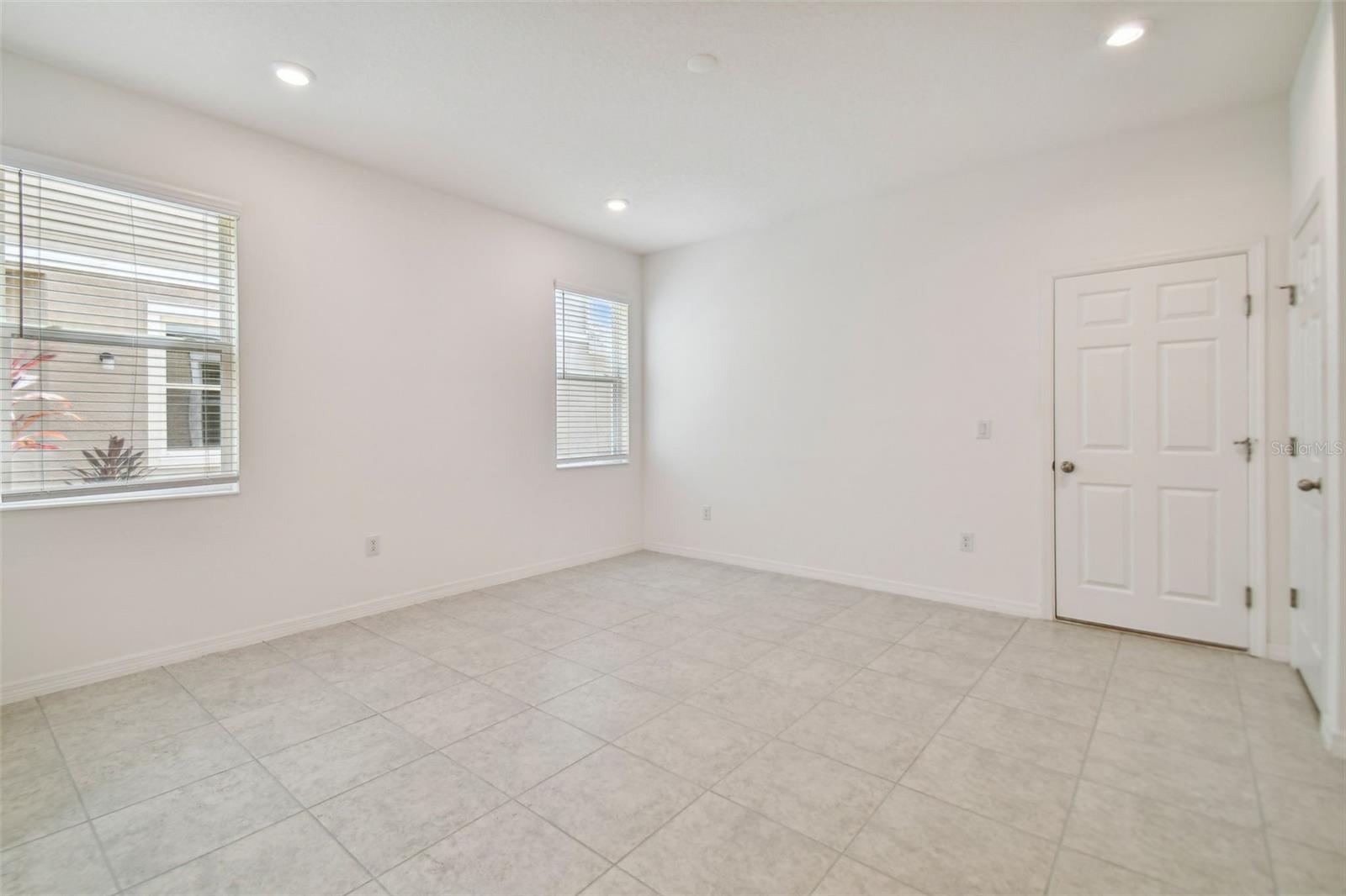 FISHHAWK RANCH WEST TWNHMS - Residential Lease