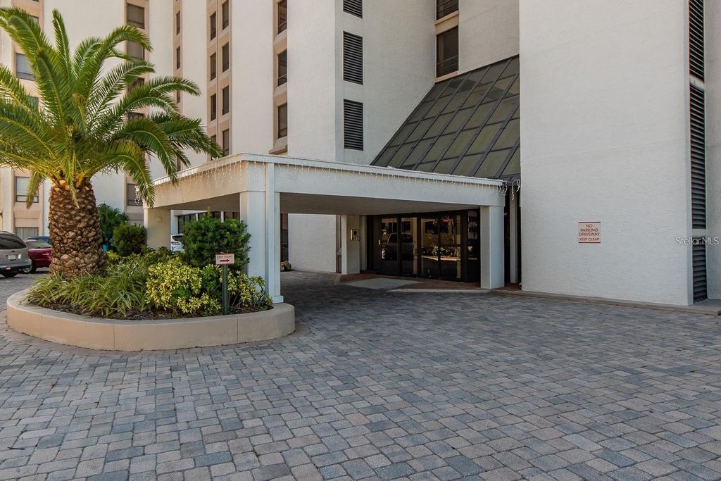 Photo of 450 S Gulfview Boulevard #1206, Clearwater Beach, FL 33767 (MLS # TB8467910)