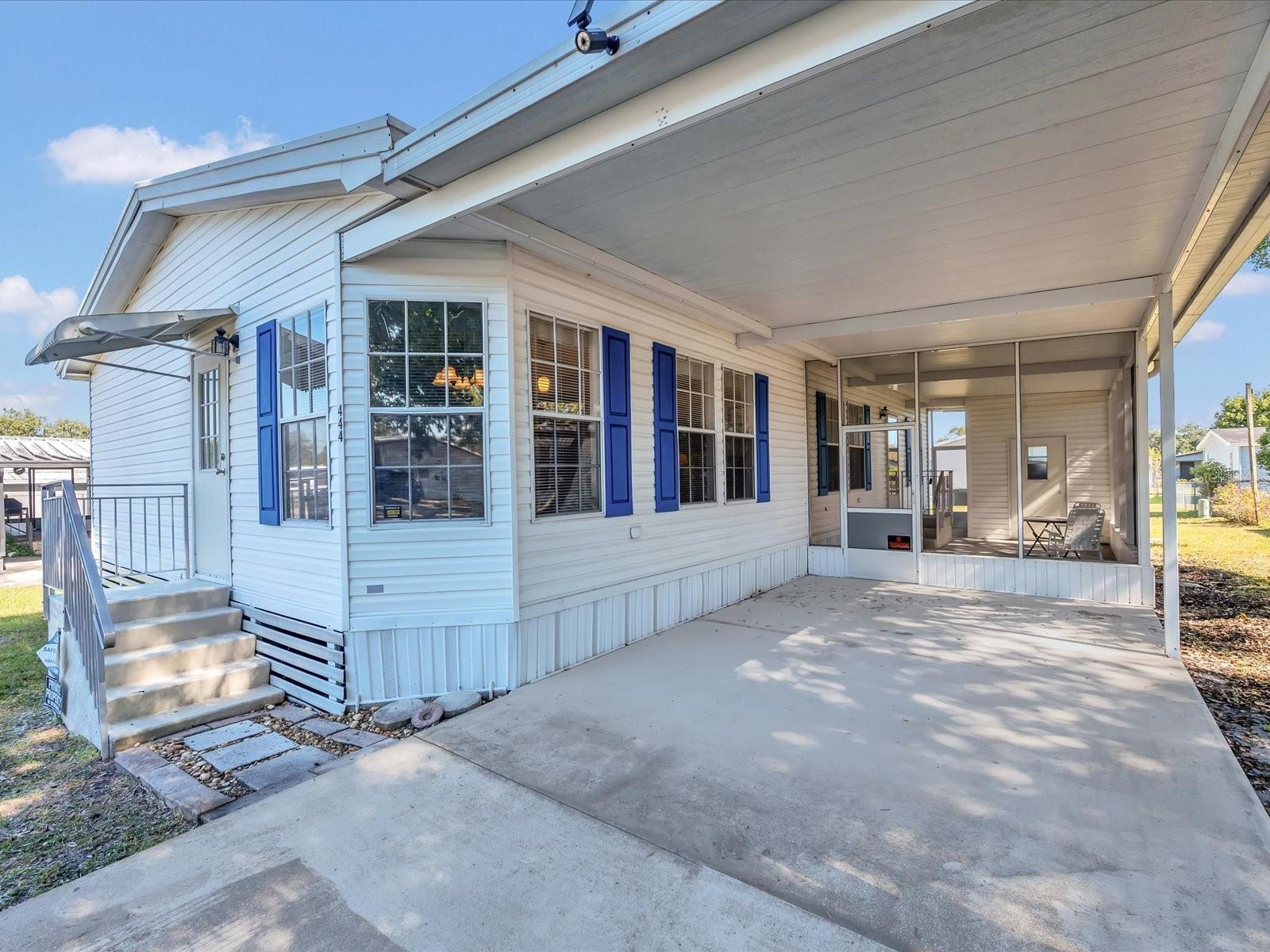 VILLAGE UNIT 04 LAKELAND - Residential