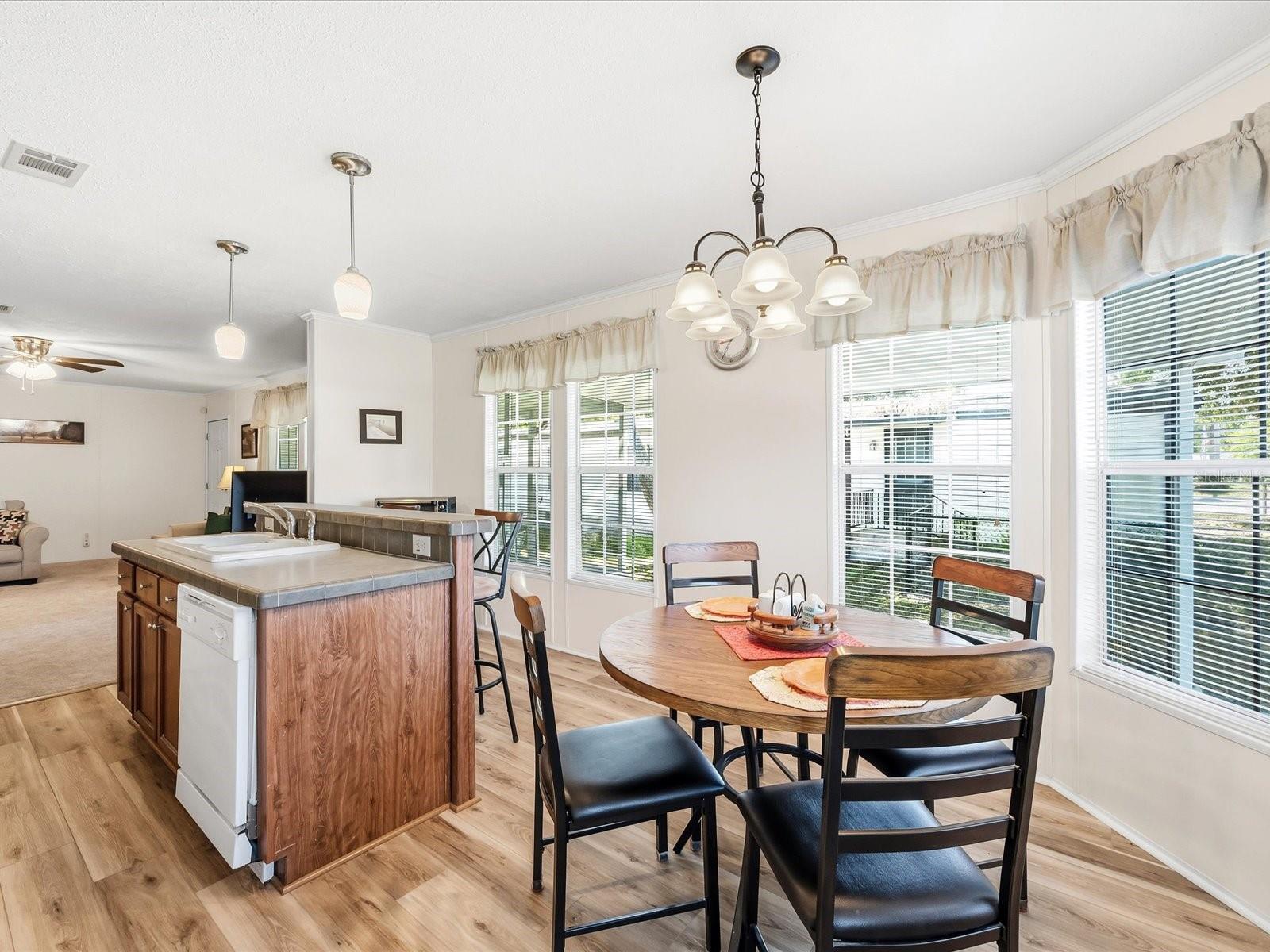 VILLAGE UNIT 04 LAKELAND - Residential