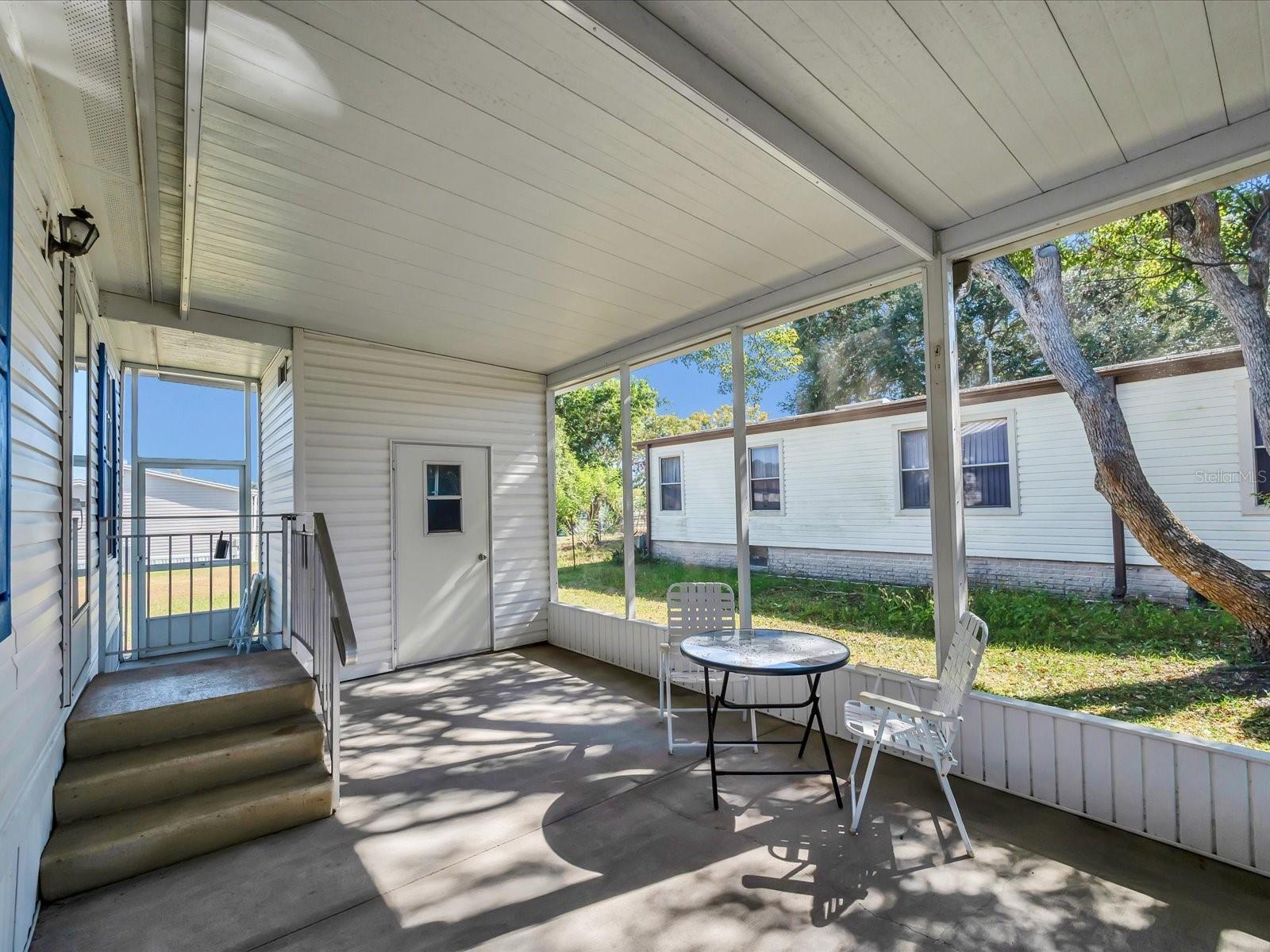 VILLAGE UNIT 04 LAKELAND - Residential