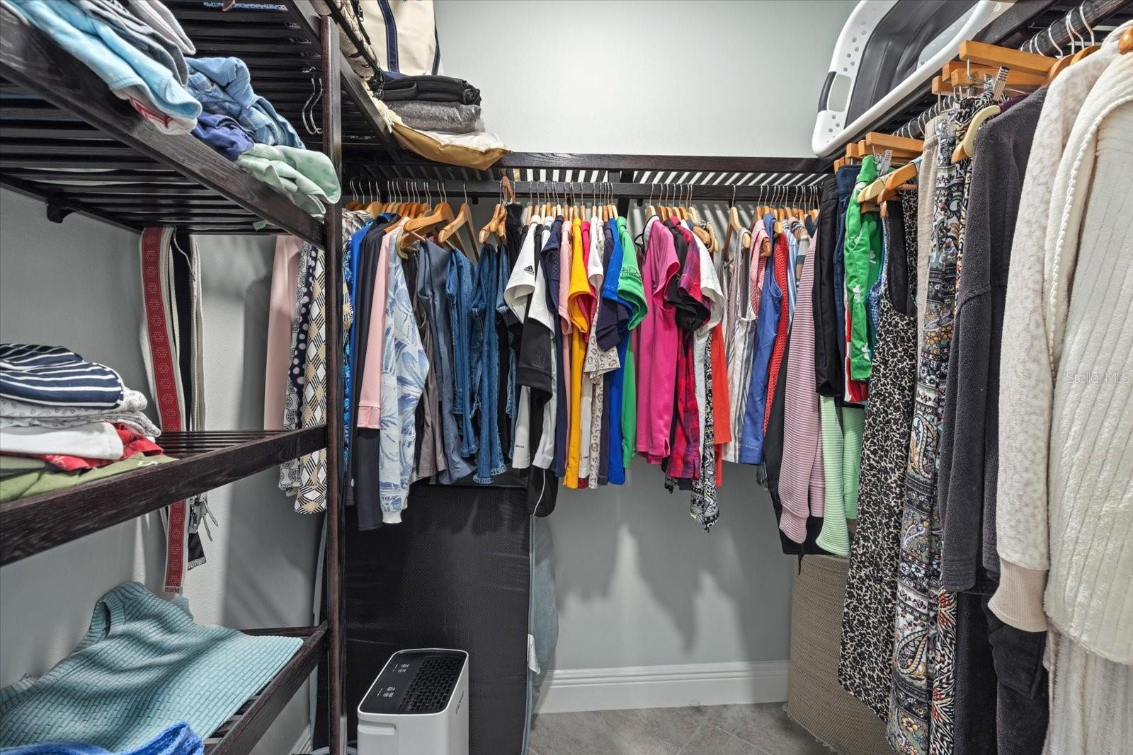 CHE VISTA - Residential