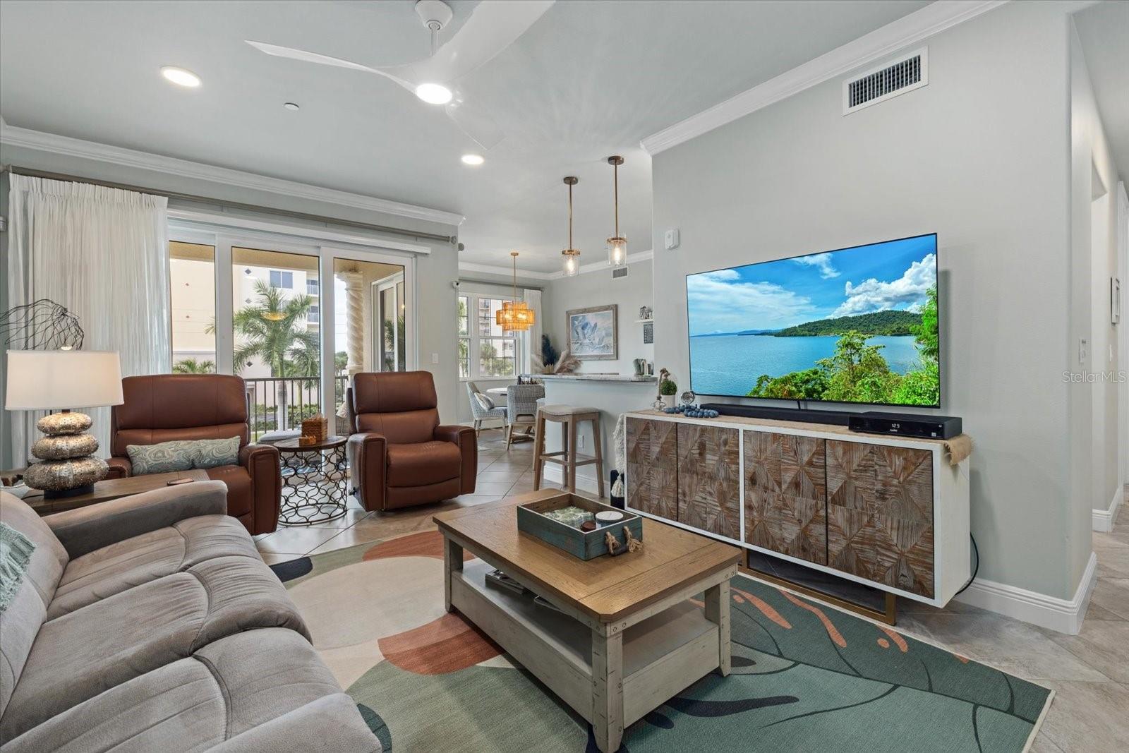 CHE VISTA - Residential