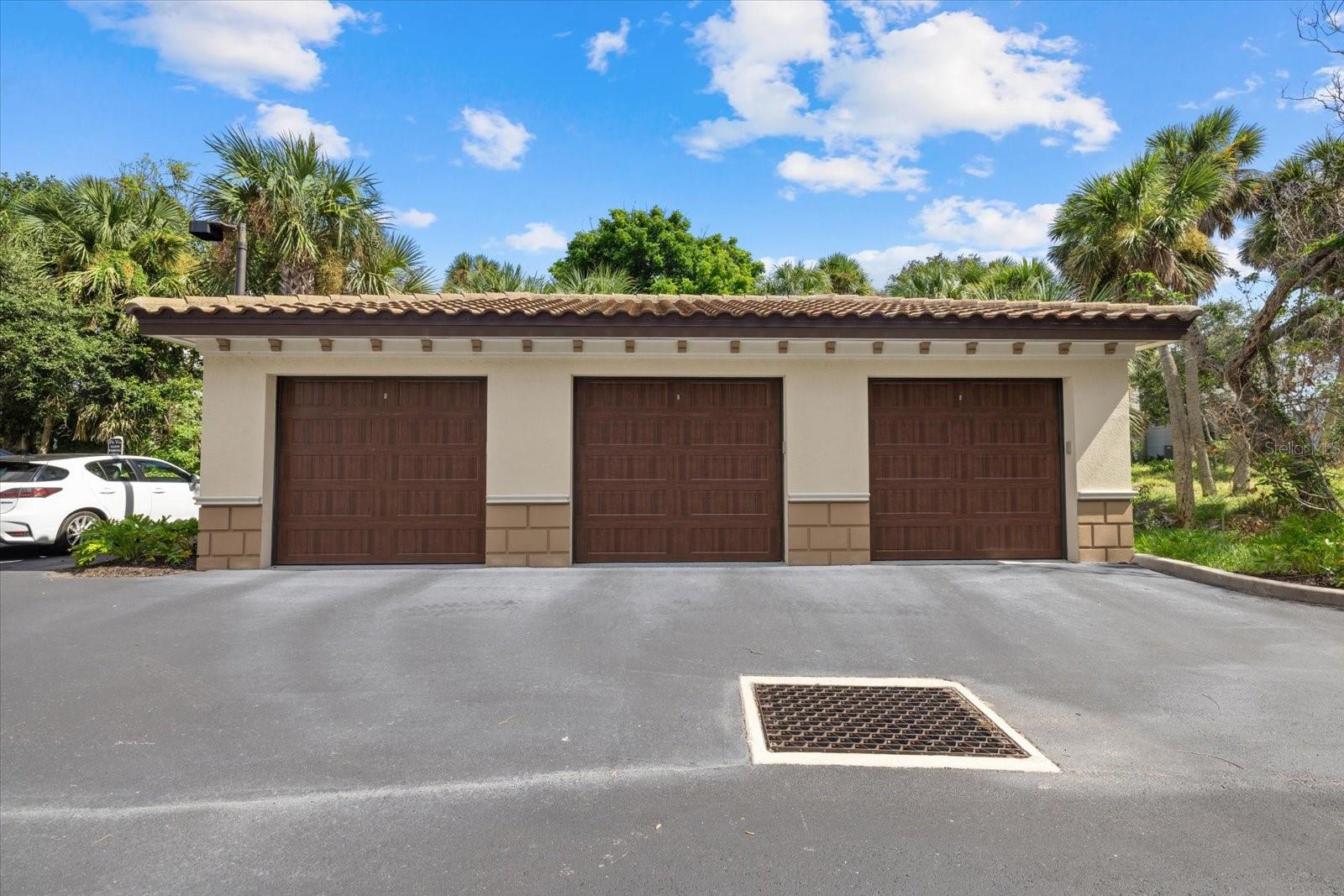 CHE VISTA - Residential