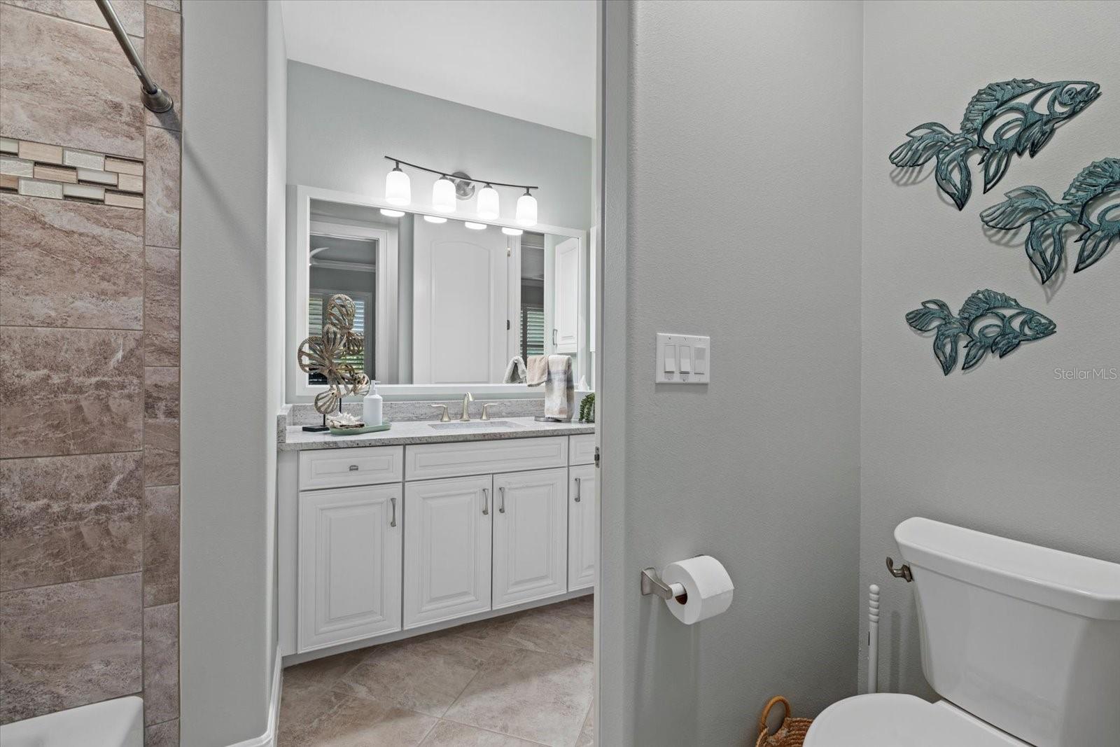 CHE VISTA - Residential