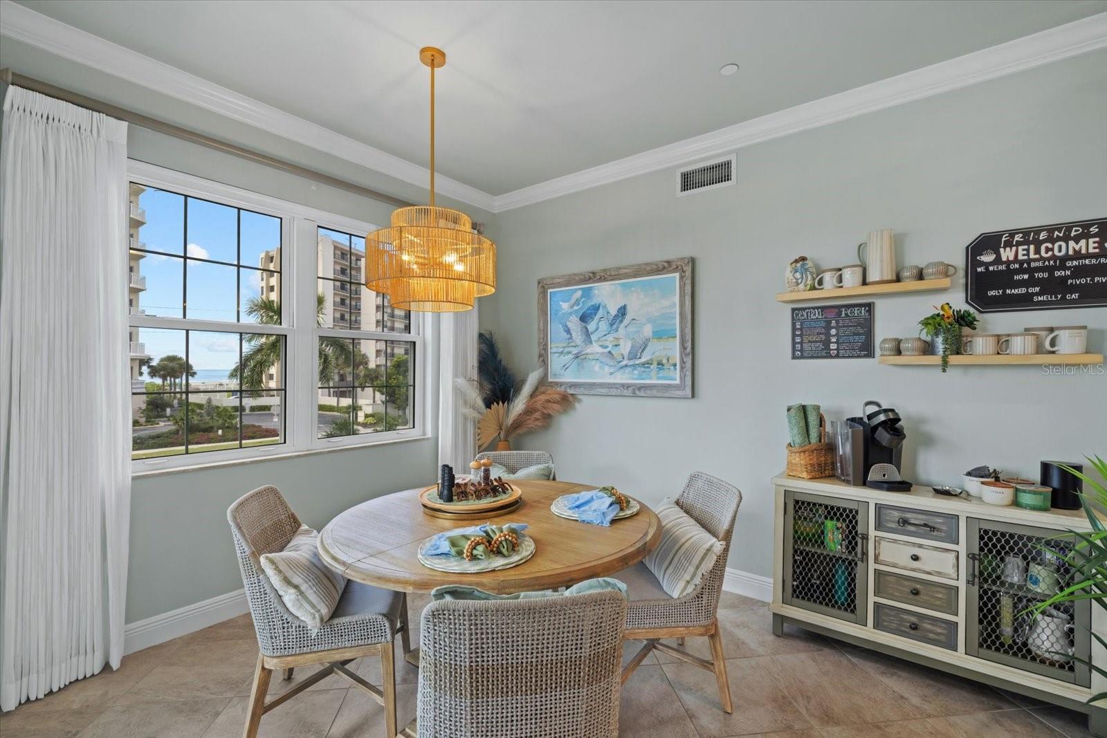 CHE VISTA - Residential