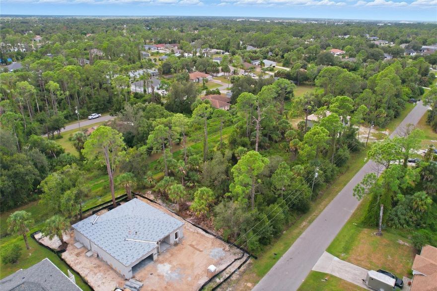 Great location for this building lot, new construction going on in the immediate area, close to schools, shopping and easy access to major roads and I-75.